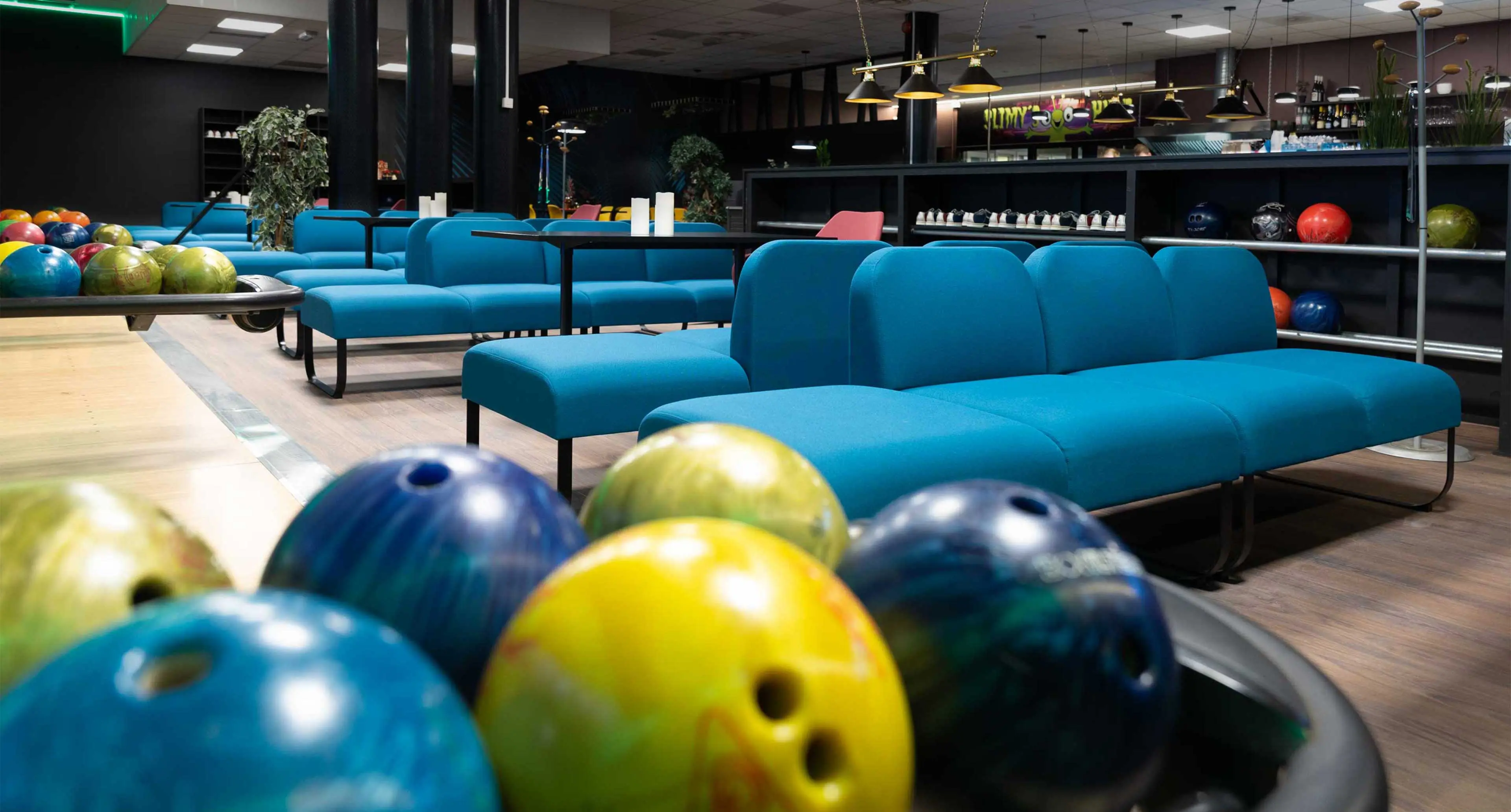 Miljøbilder møbellevering til Narvik Bowling
