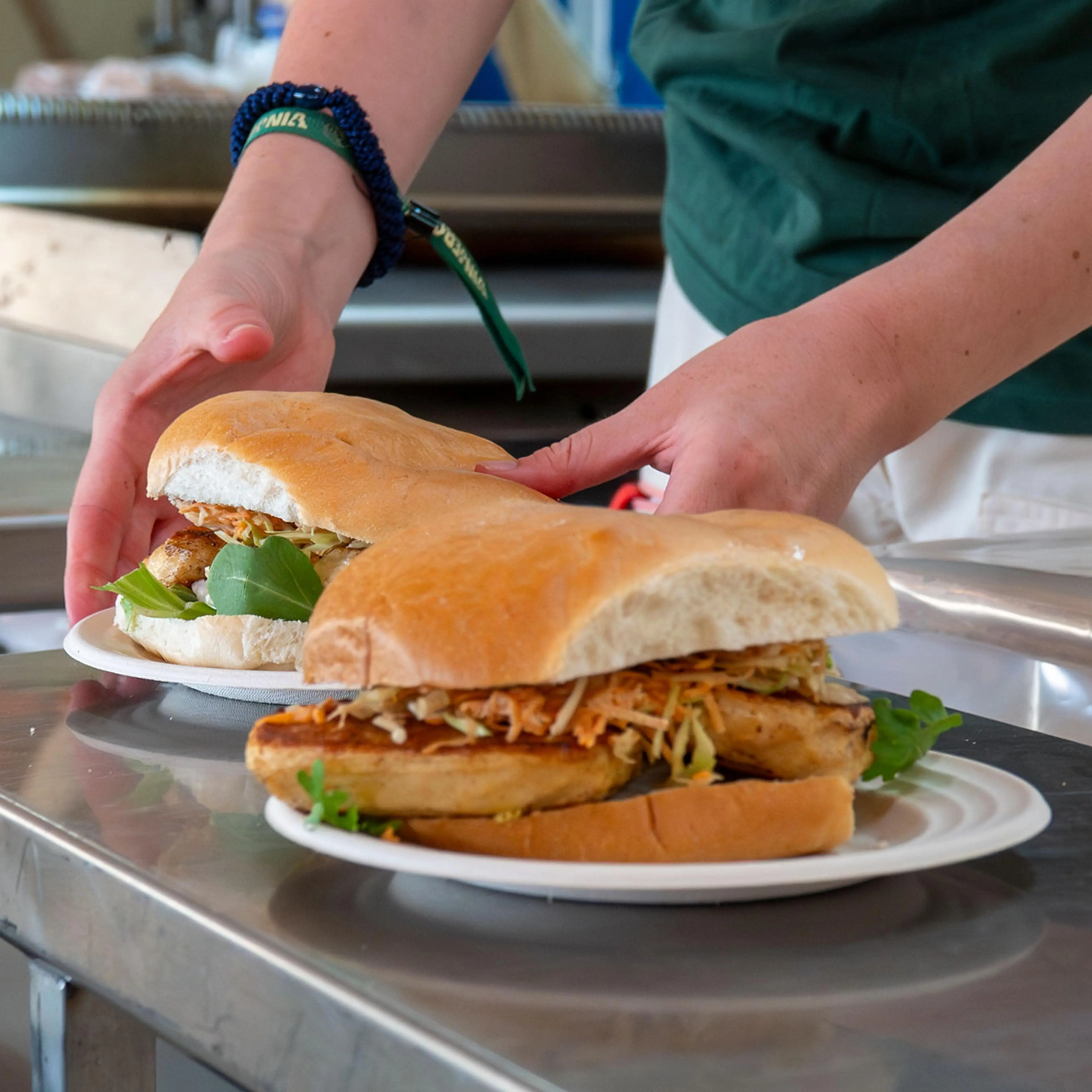 Festivalmat i bærekraftig emballasje