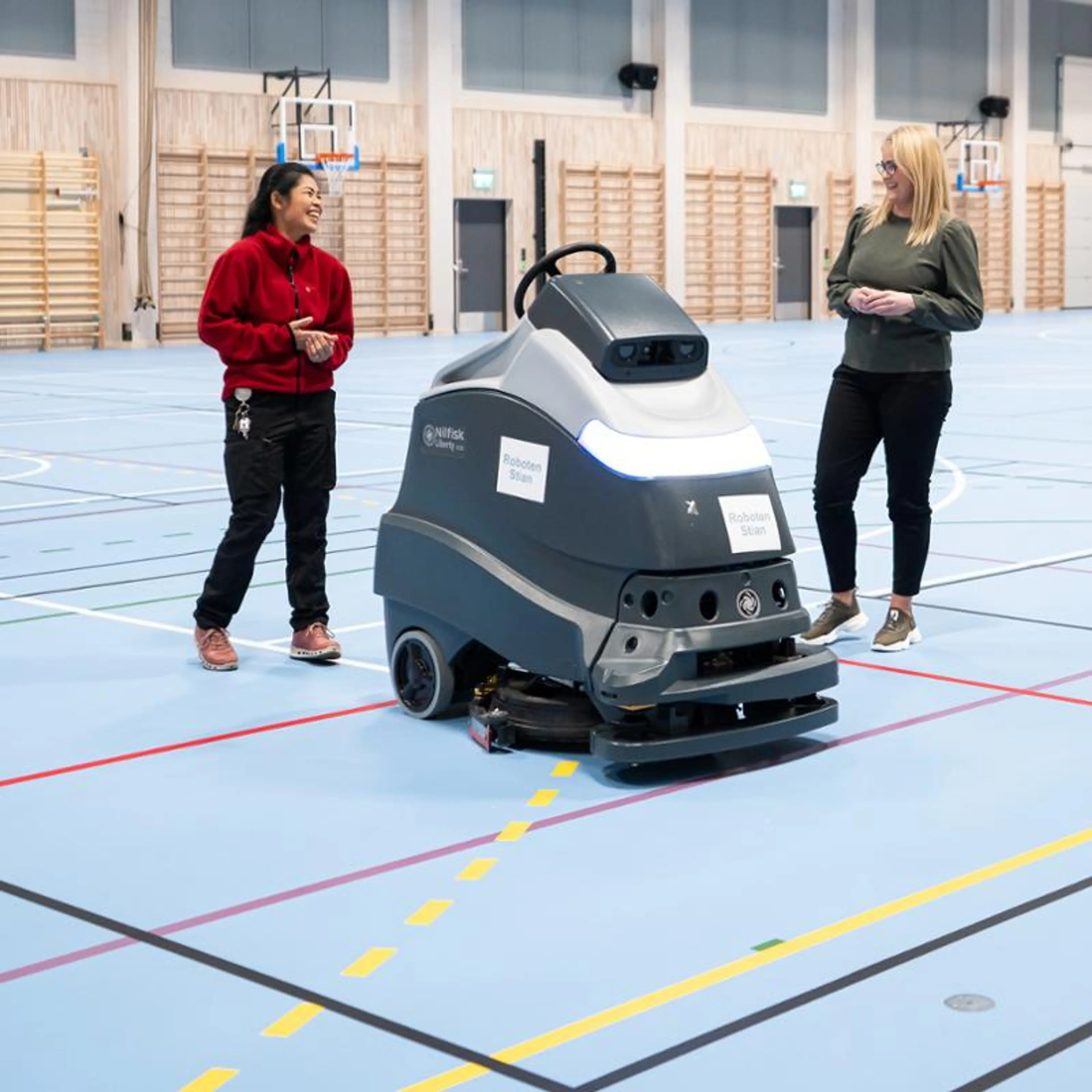 Nilfisk Liberty SC50 rengjør i Skien kommunes seks idrettshaller