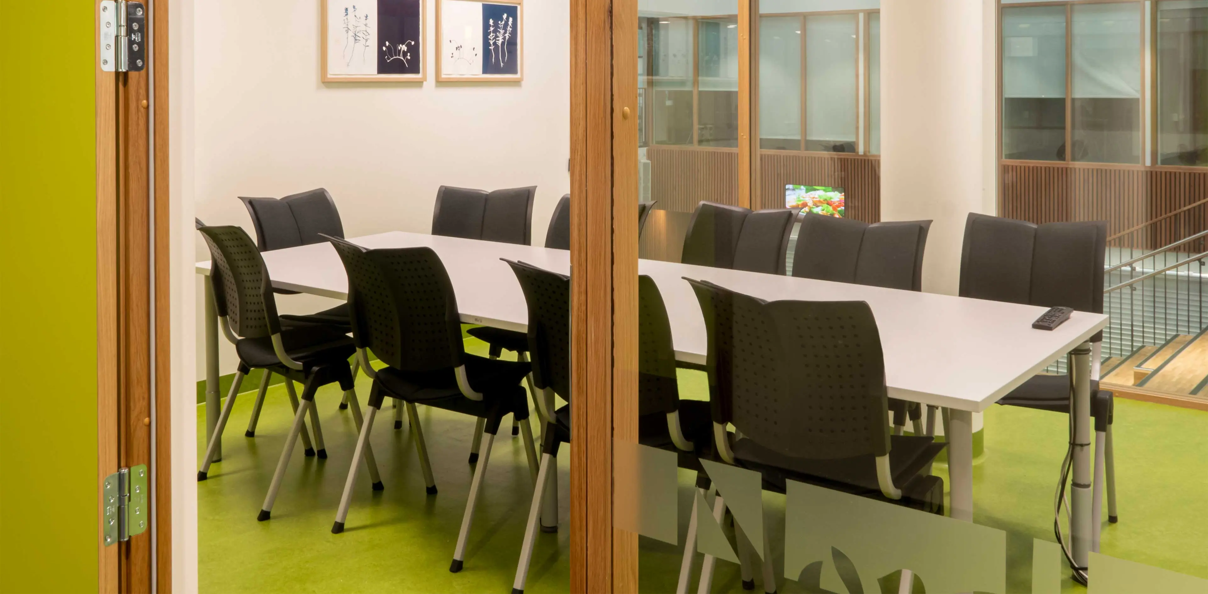 Møbler på Vest-Lofoten VGS, levert av Norengros NB Engrosd