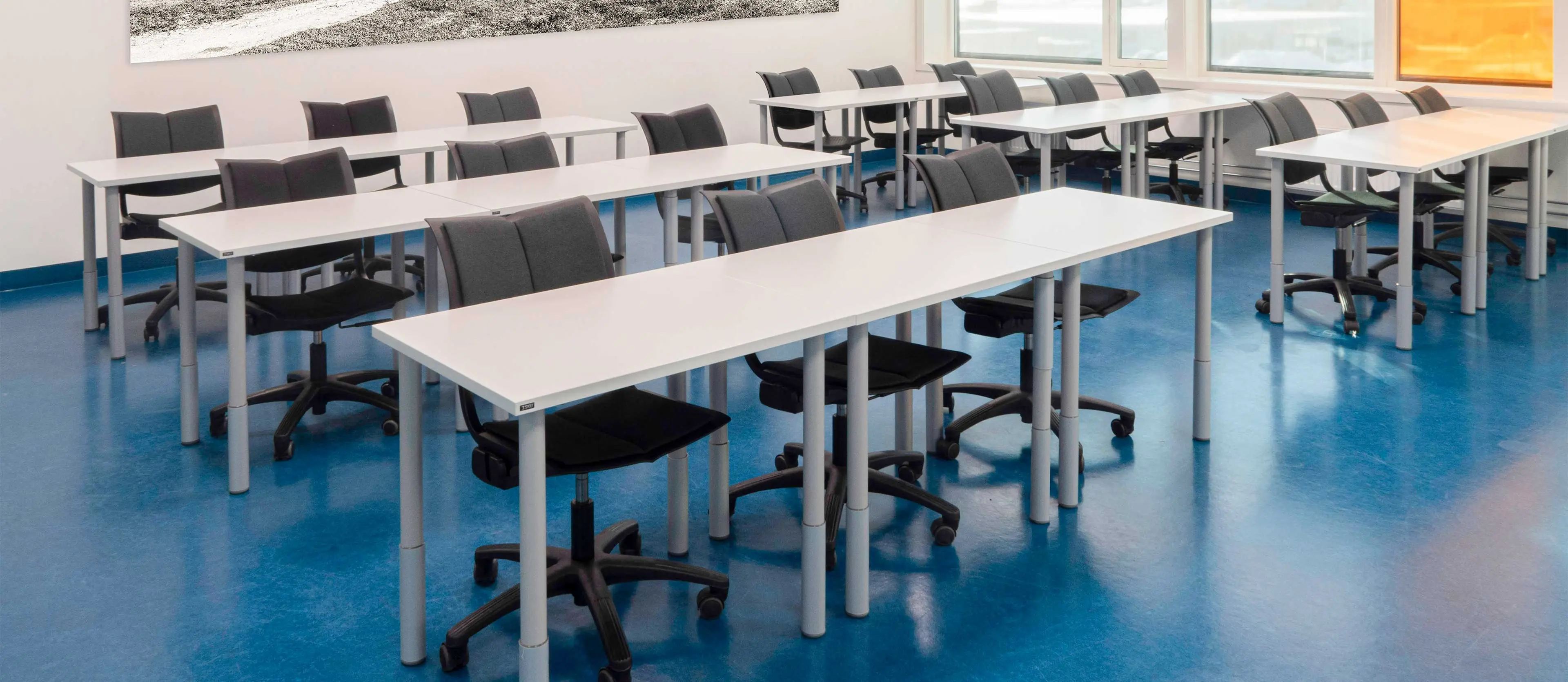 Møbler på Vest-Lofoten VGS, levert av Norengros NB Engrosd