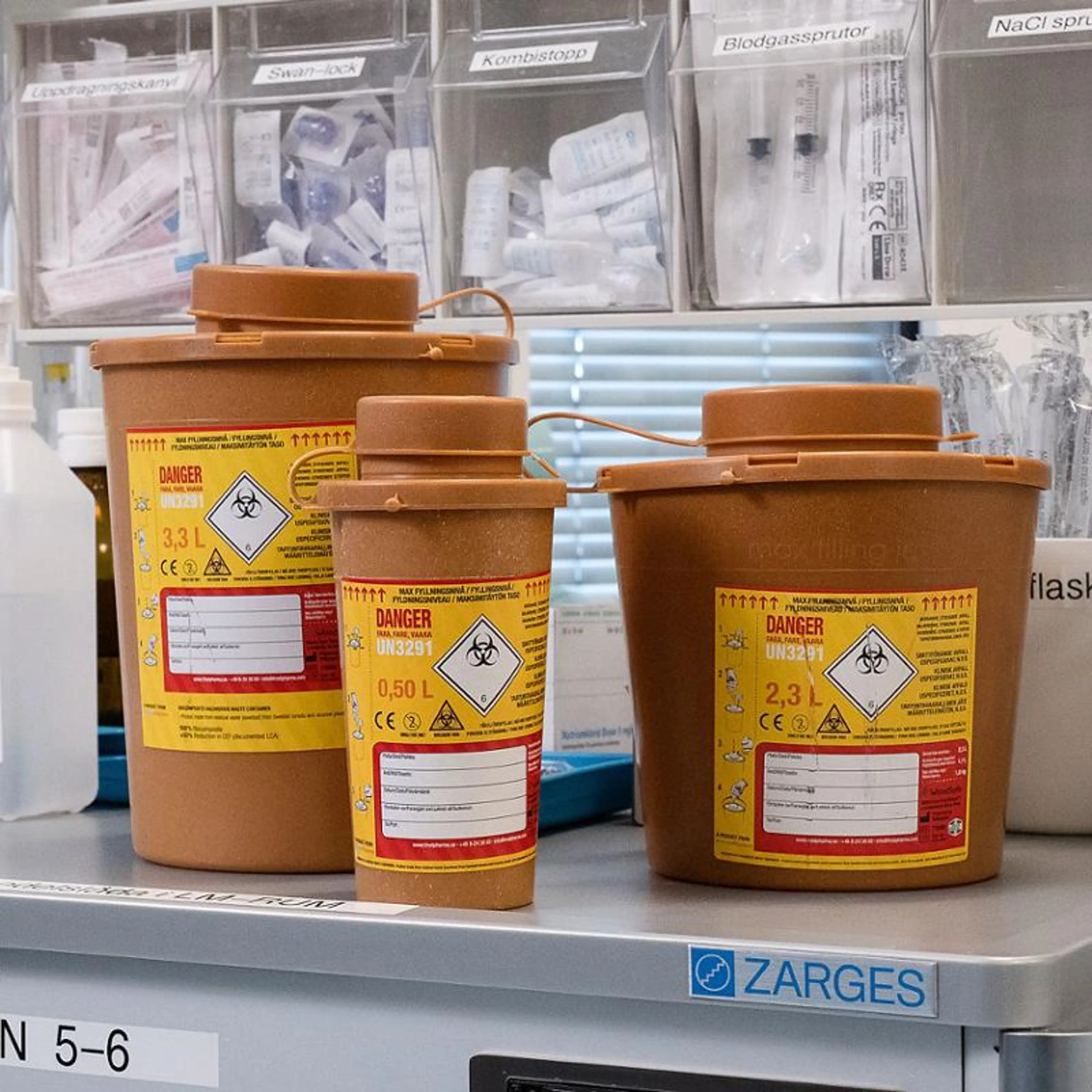 Woodsafe kanyle- og risikoavfallsbeholder