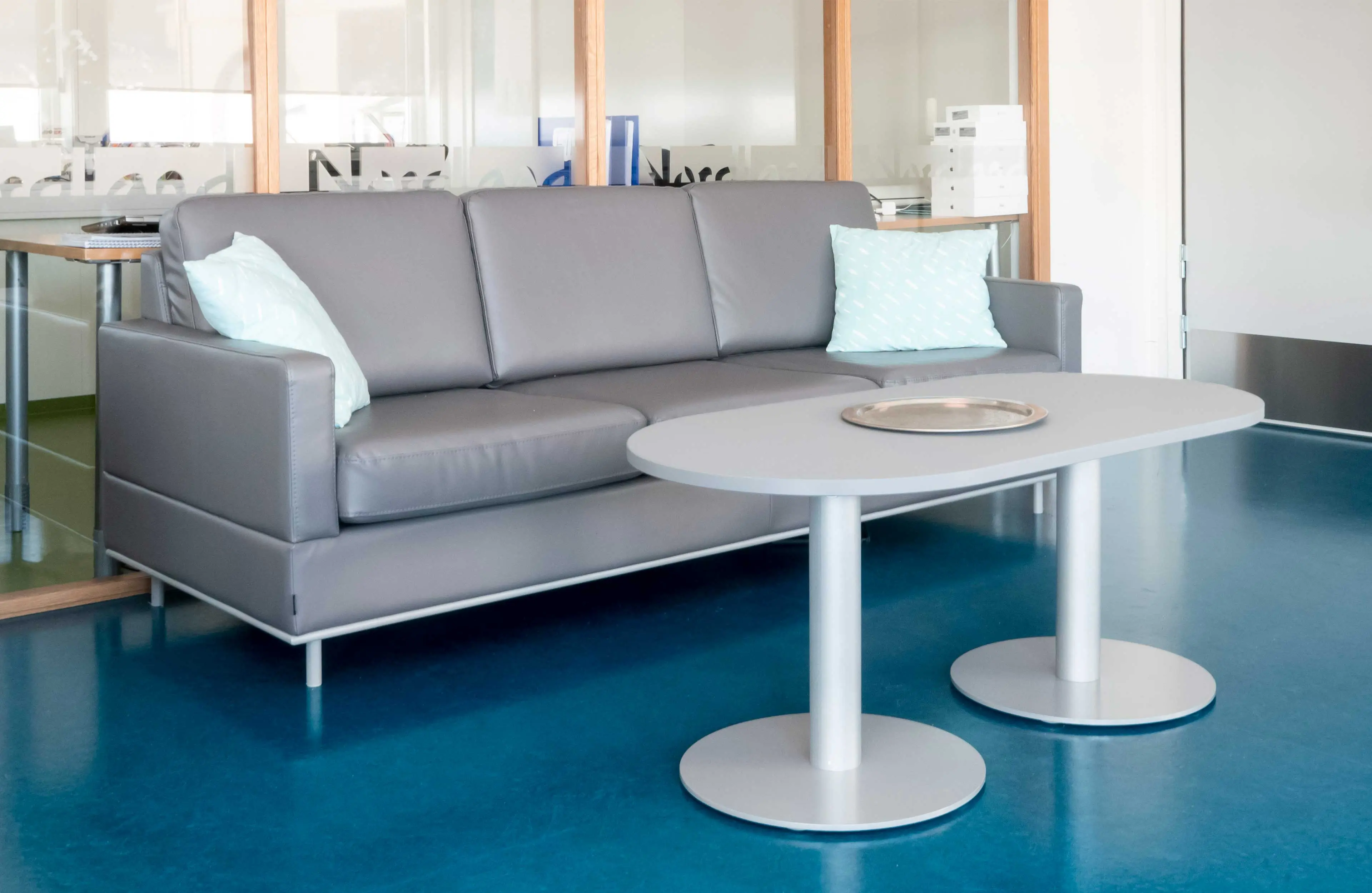 Møbler på Vest-Lofoten VGS, levert av Norengros NB Engrosd