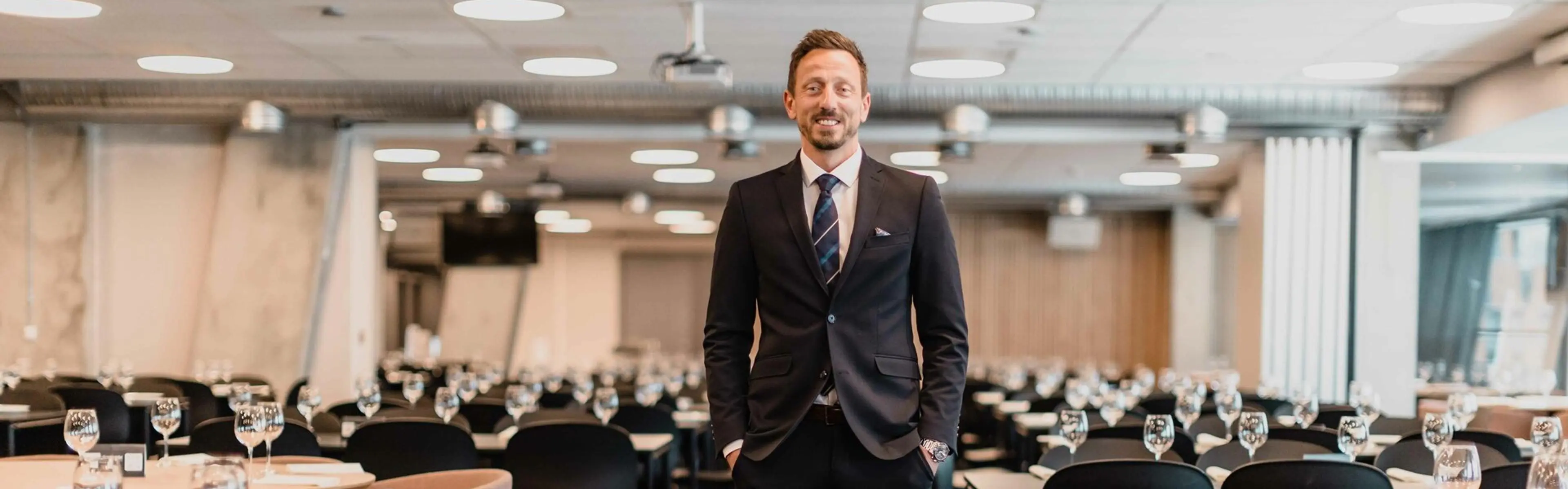 Kjartan Salvesen i VIP restauranten på Viking Stadion