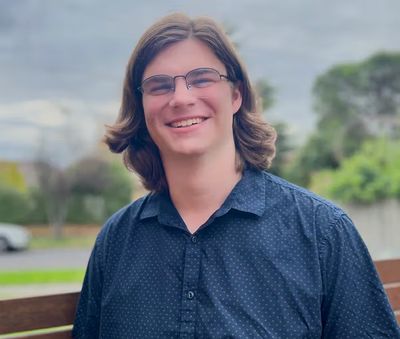 Lachlan JONES headshot