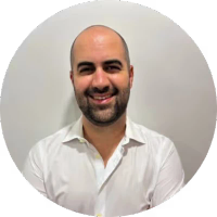 Profile photo of a financial controller at Stake Capital in the crypto industry
