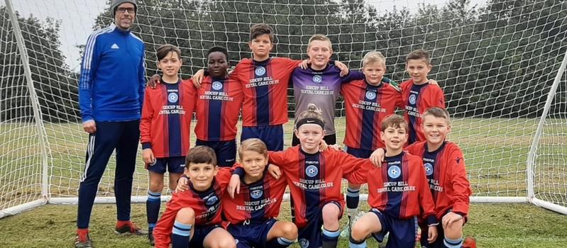 Team photo before the match
