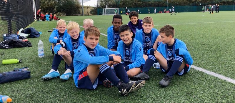 Photo of players relaxing between games