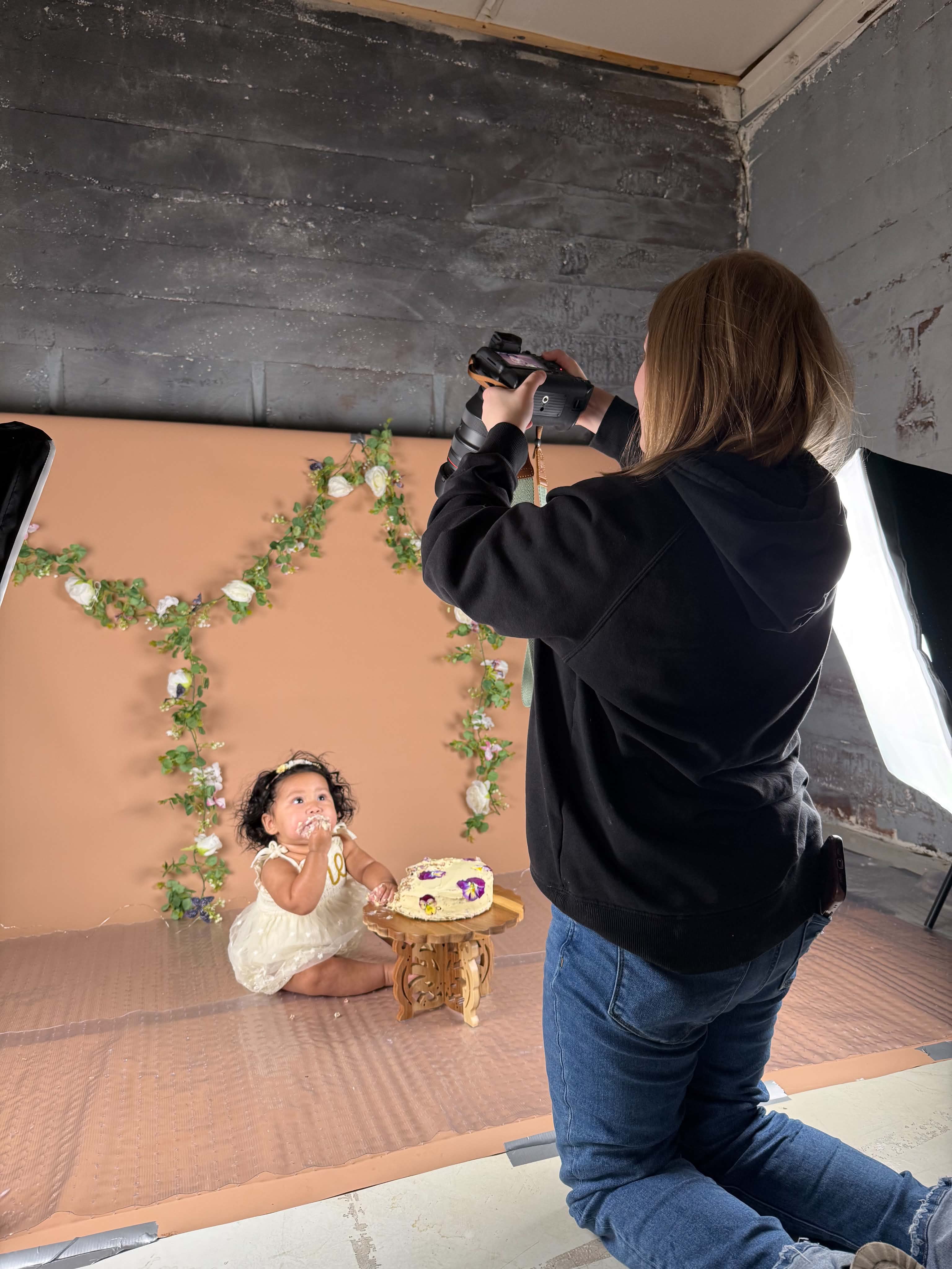 LeAnn Kay working with clients