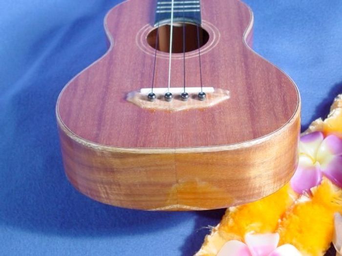 Tenor Ukuleles — view 31