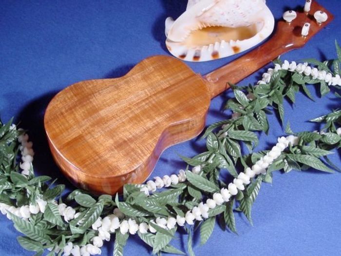 Standard Ukuleles — view 8
