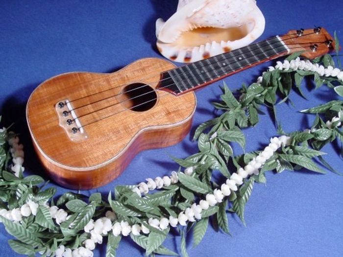 Standard Ukuleles — view 9