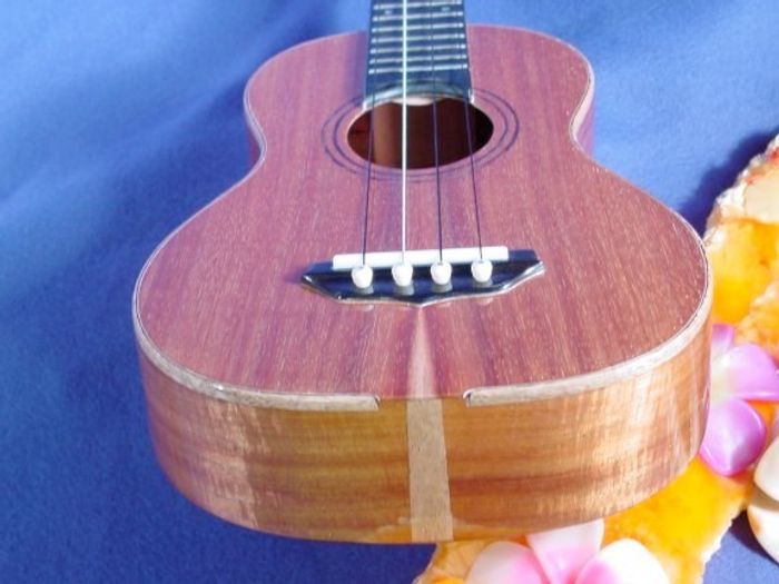 Tenor Ukuleles — view 28