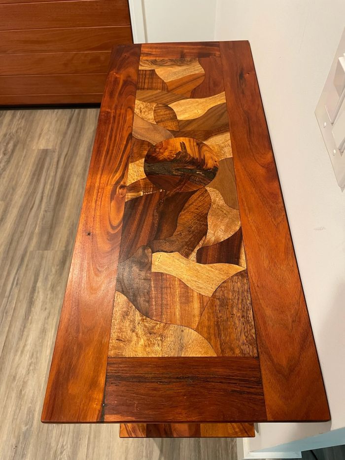 Entryway Table — view 4