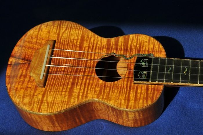 Standard Ukuleles — view 3