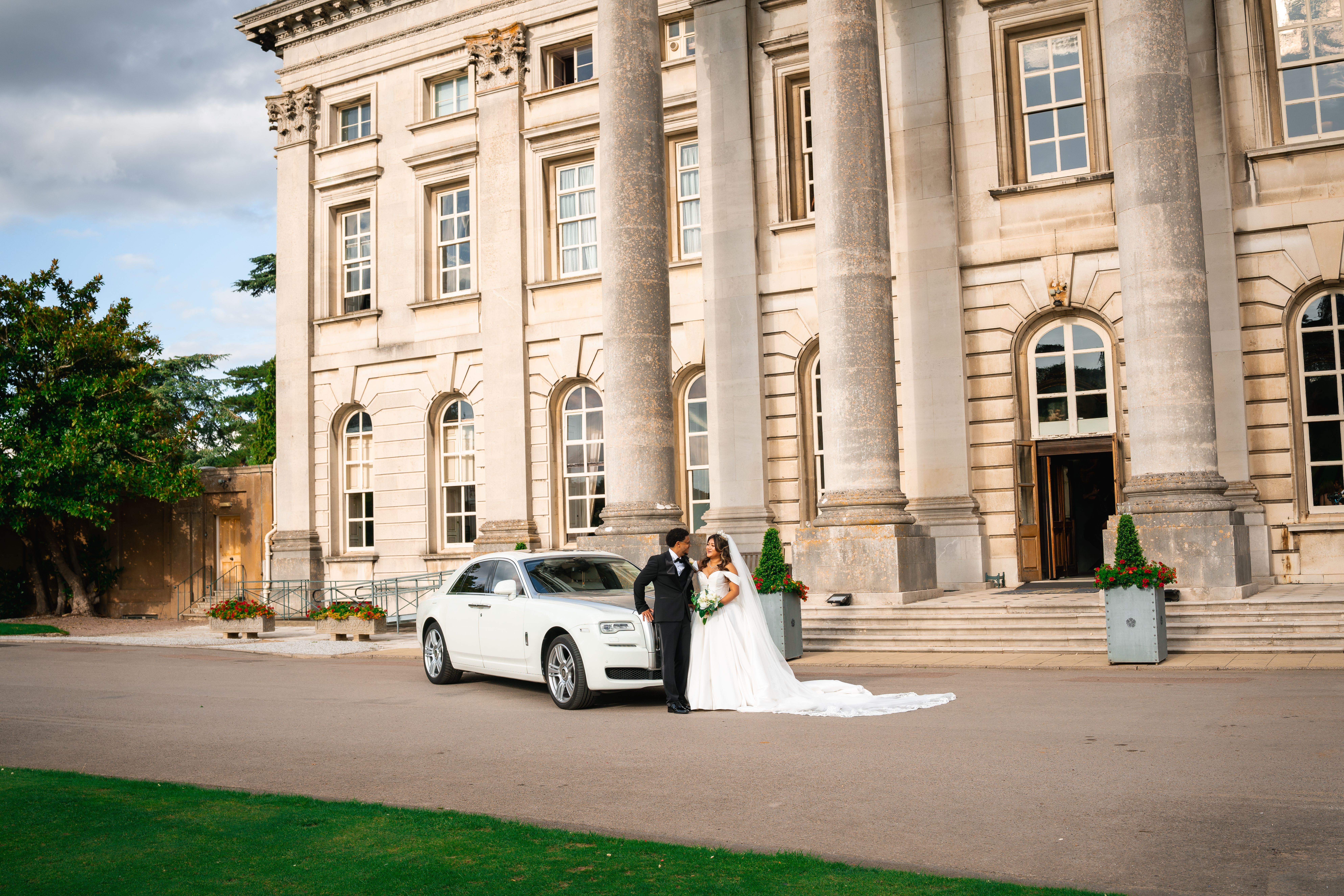 Jane and Josh's wedding at Moor Park, Rickmansworth, photographed by Pixton Media