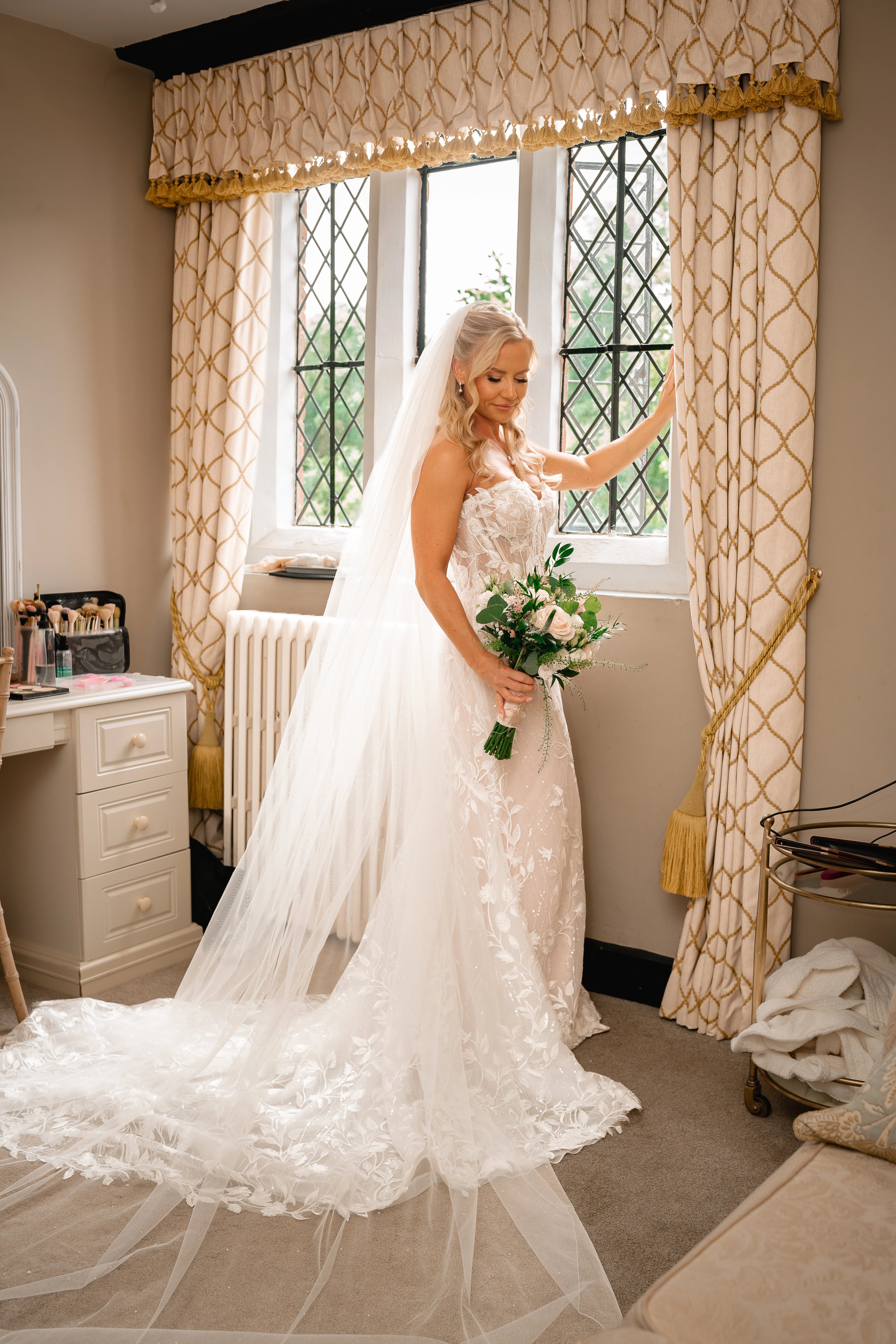 Documentary wedding photography, Phill and Amanda, by Pixton Media