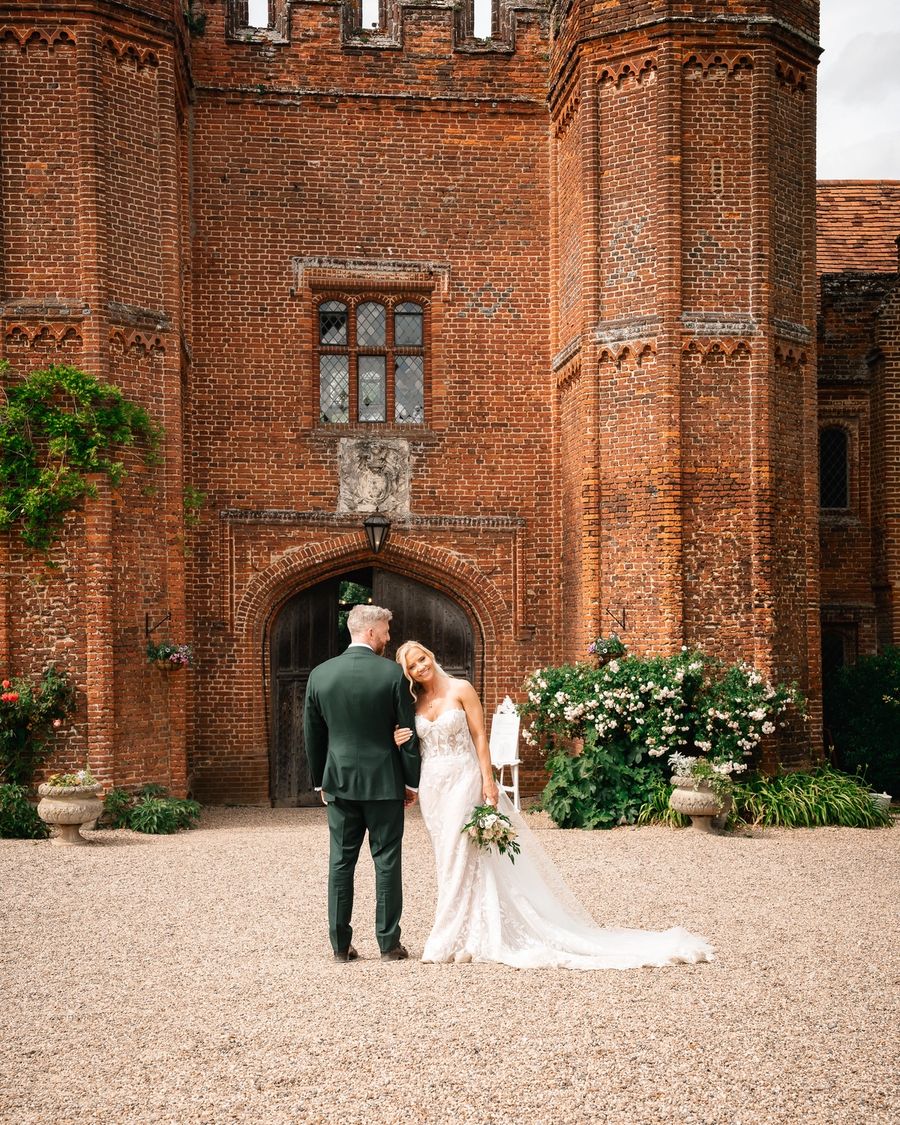 Phill and Amanda's wedding at Leez Priory, photographed by Pixton Media