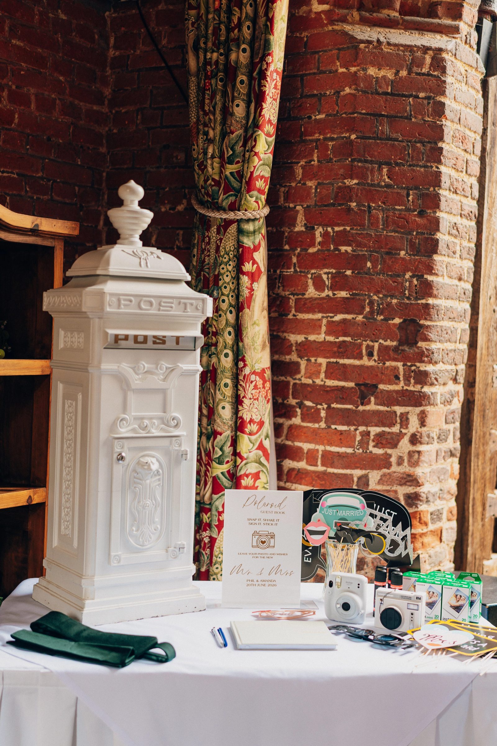 Phill and Amanda — photo 25