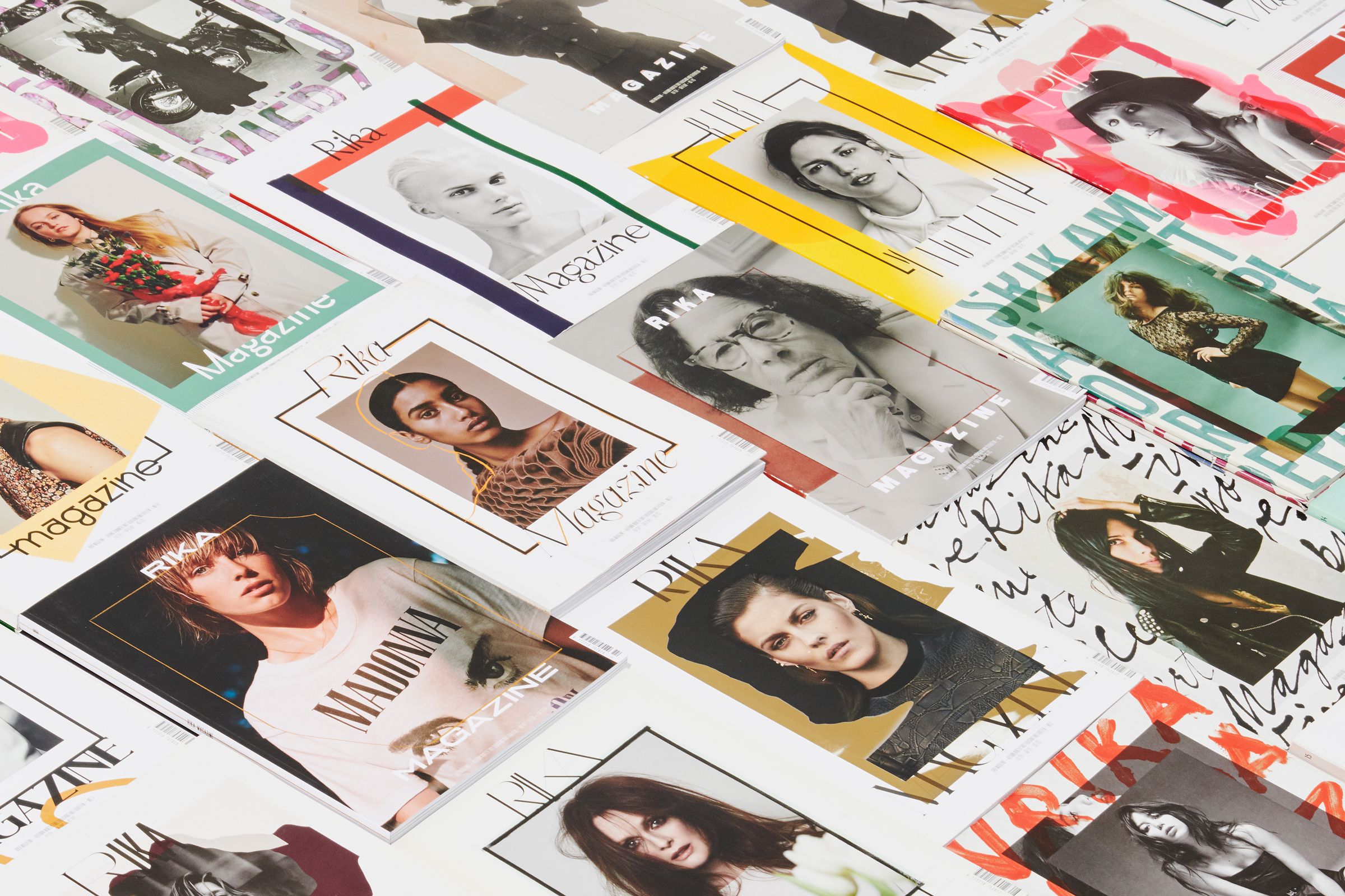 Louis Vuitton / Marc Jacobs on Behance  Catalog cover design, Brand book,  Book design