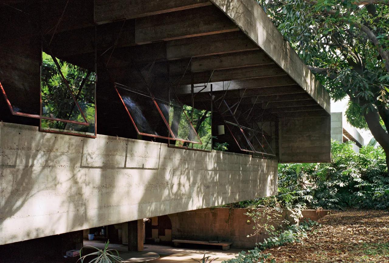 Mendes da Rocha House