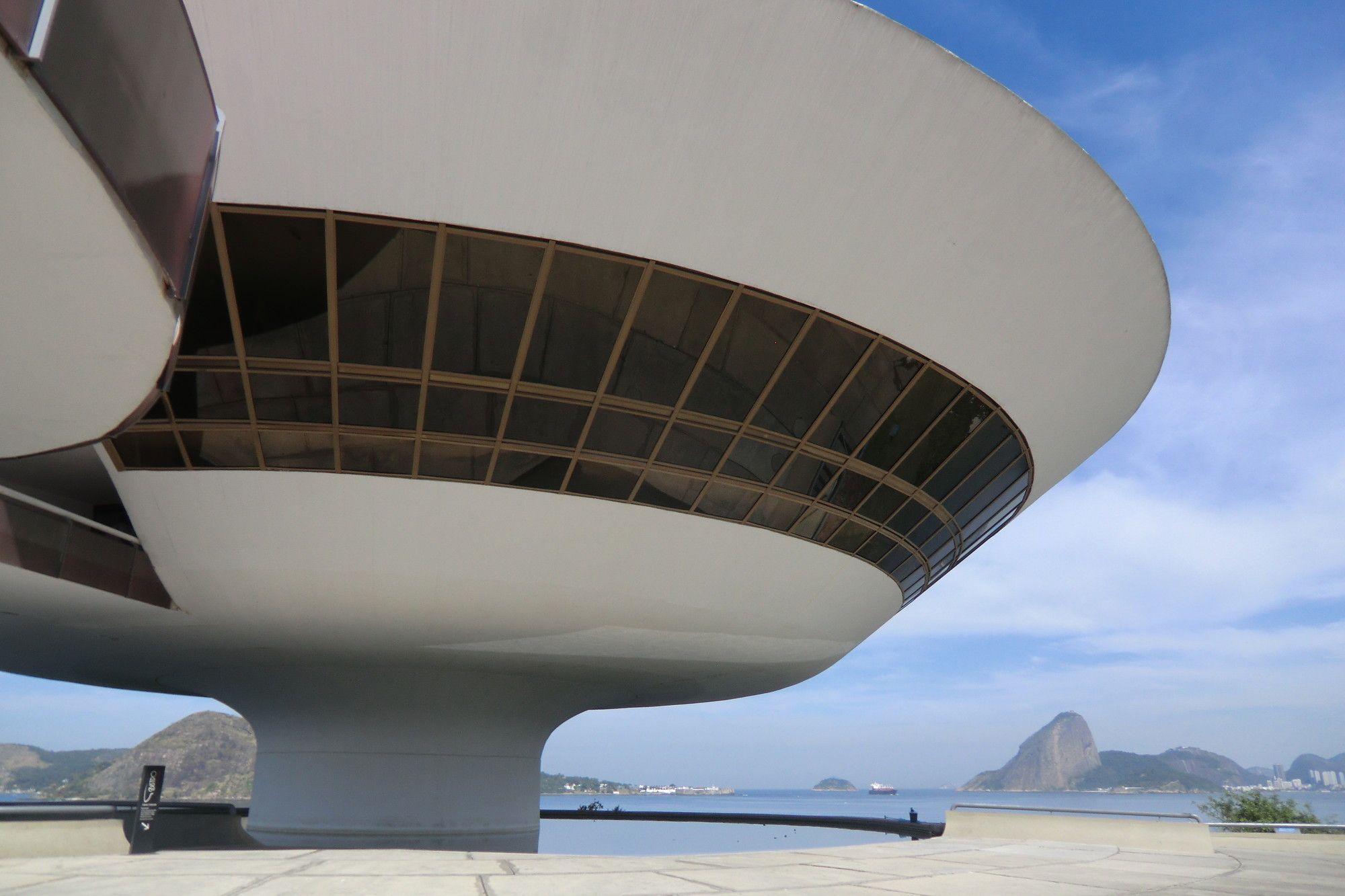 Niterói Contemporary Art Museum