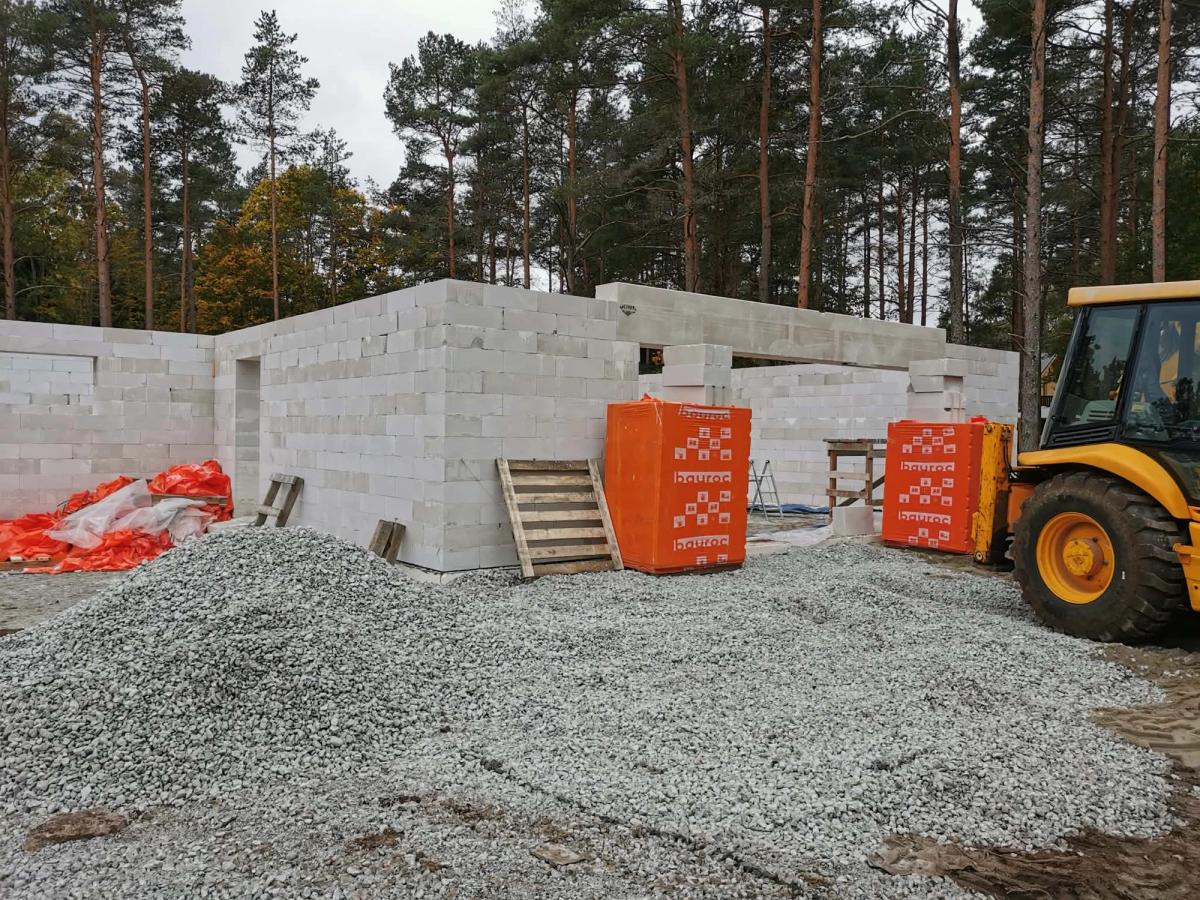 Plokkseinte ladumine eramaja ehitusel