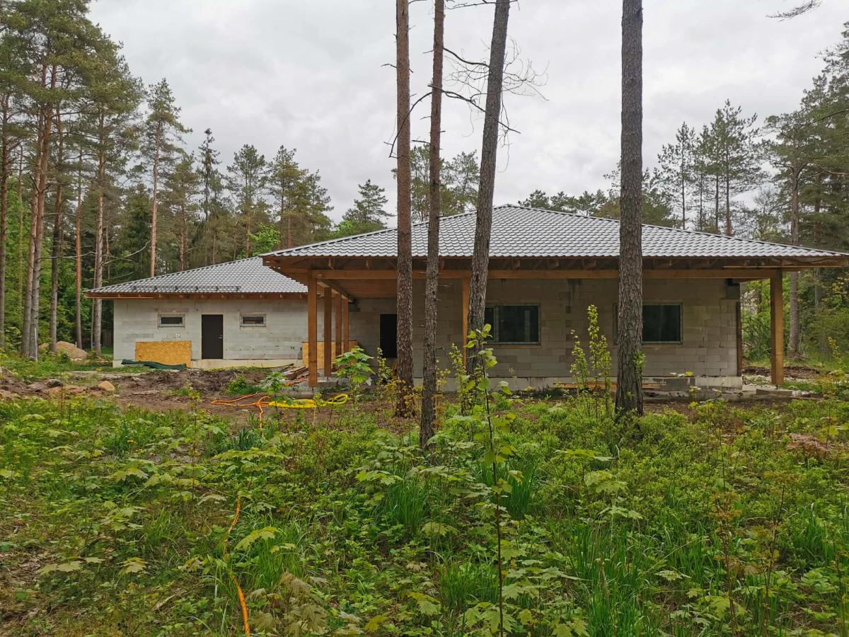 Siseehitus plokkseintega enne lõppviimistlust