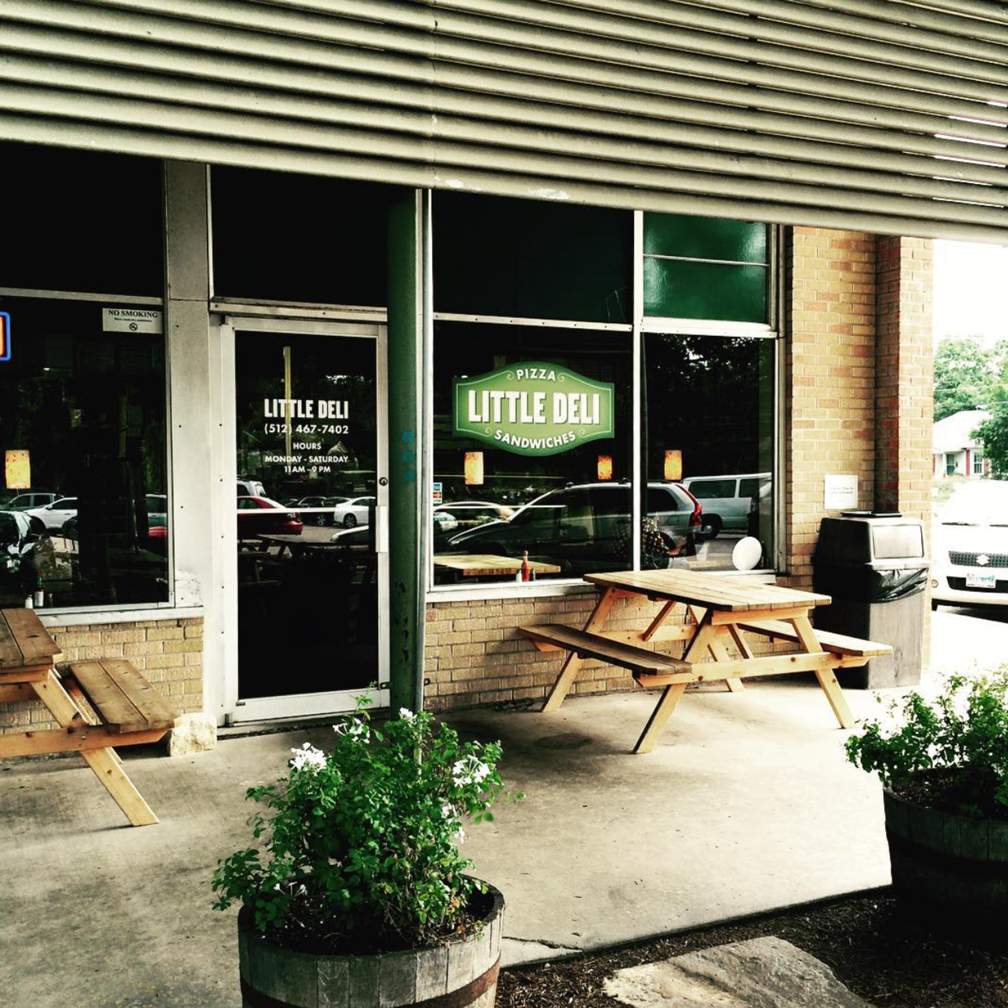Little Deli Pizzeria in Austin