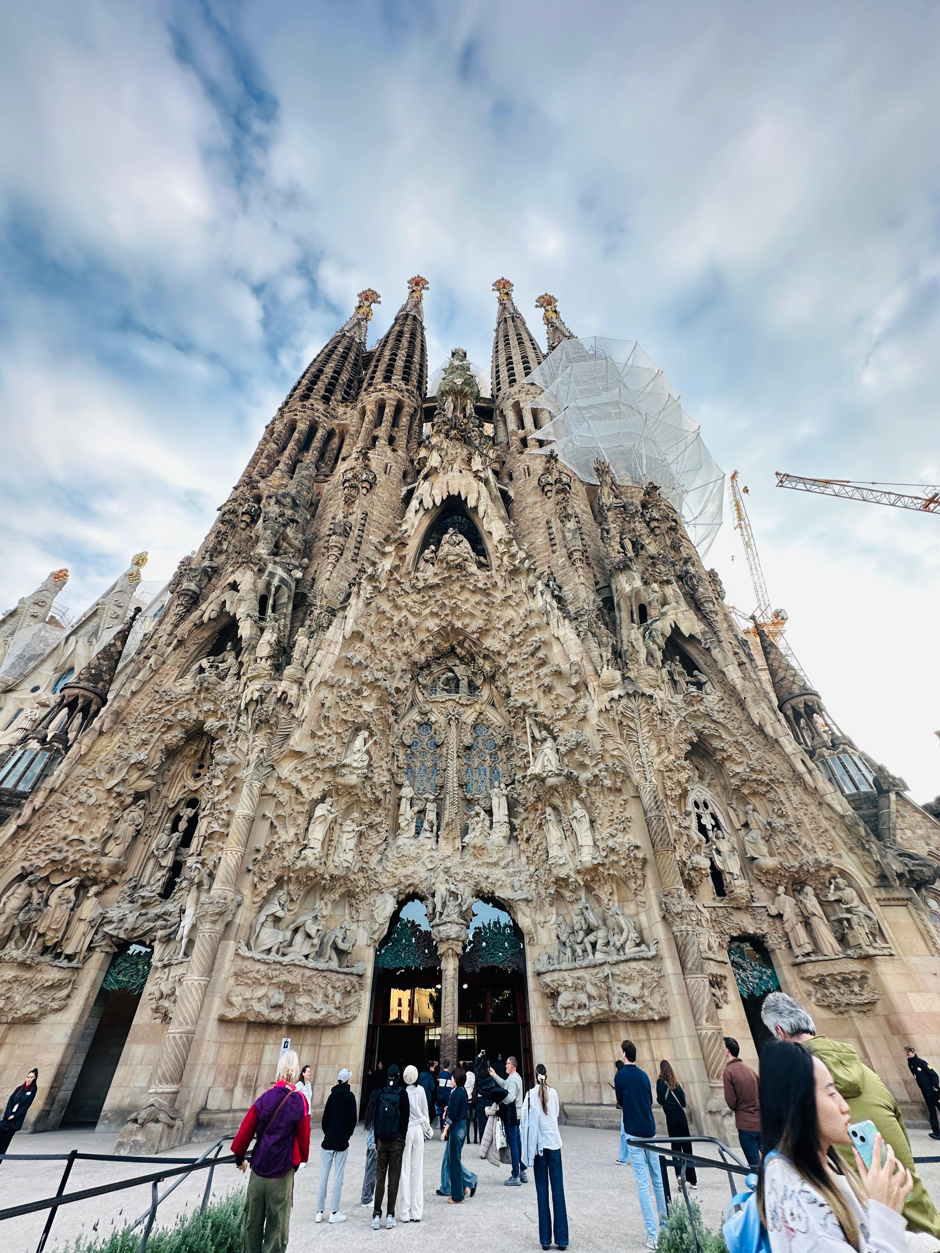 Sagrada familia outside
