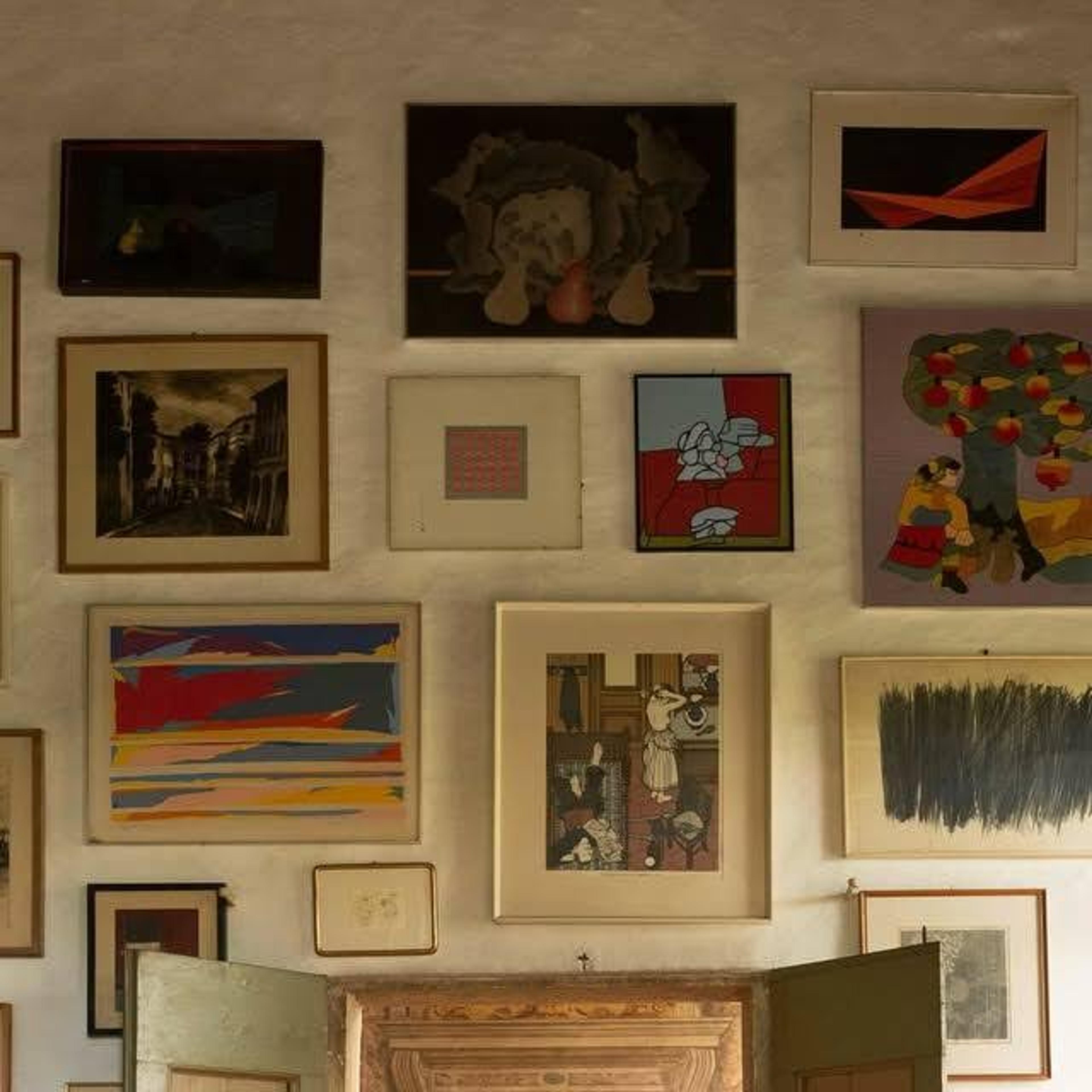 gallery wall