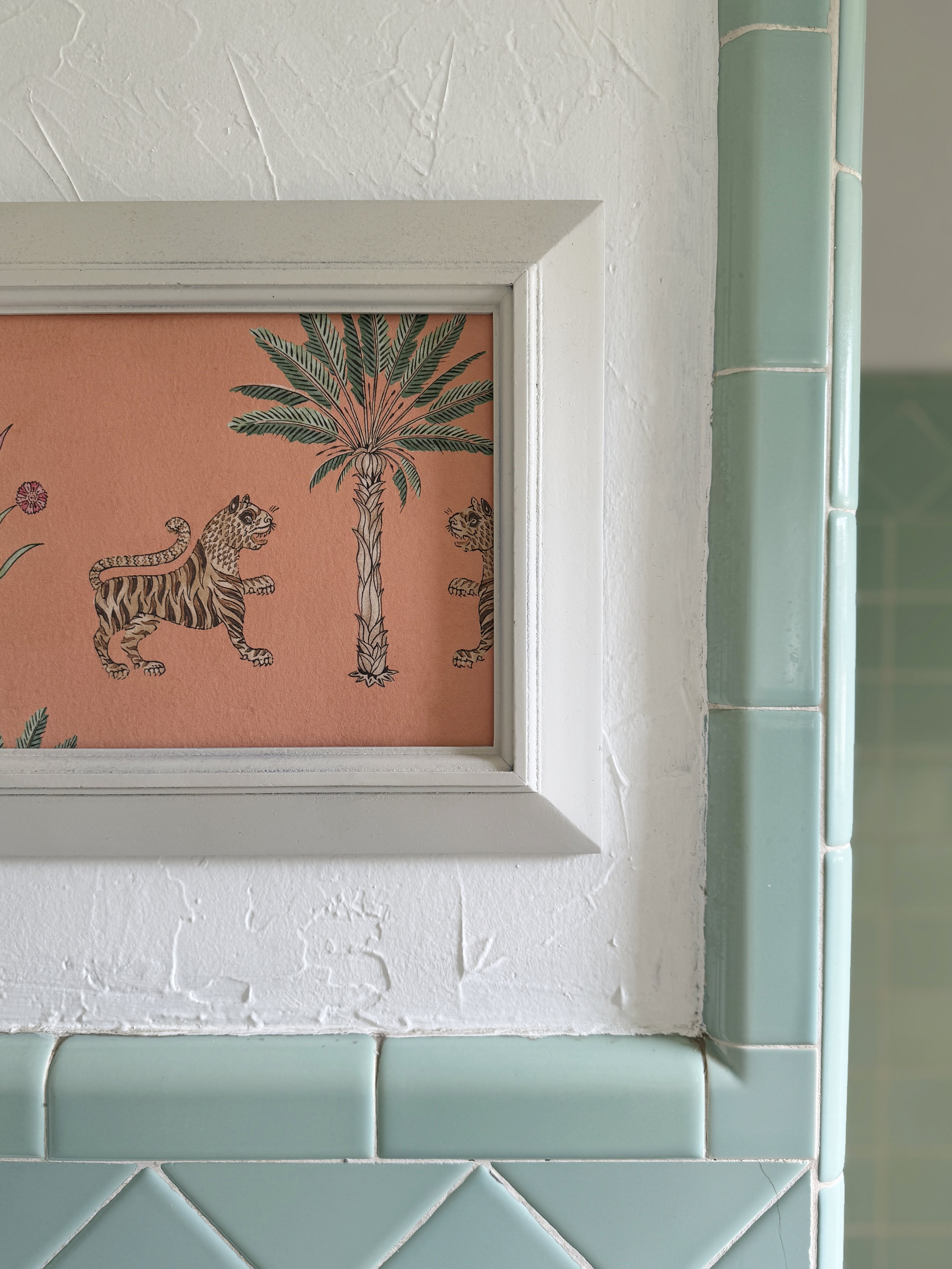 wall art in bathroom