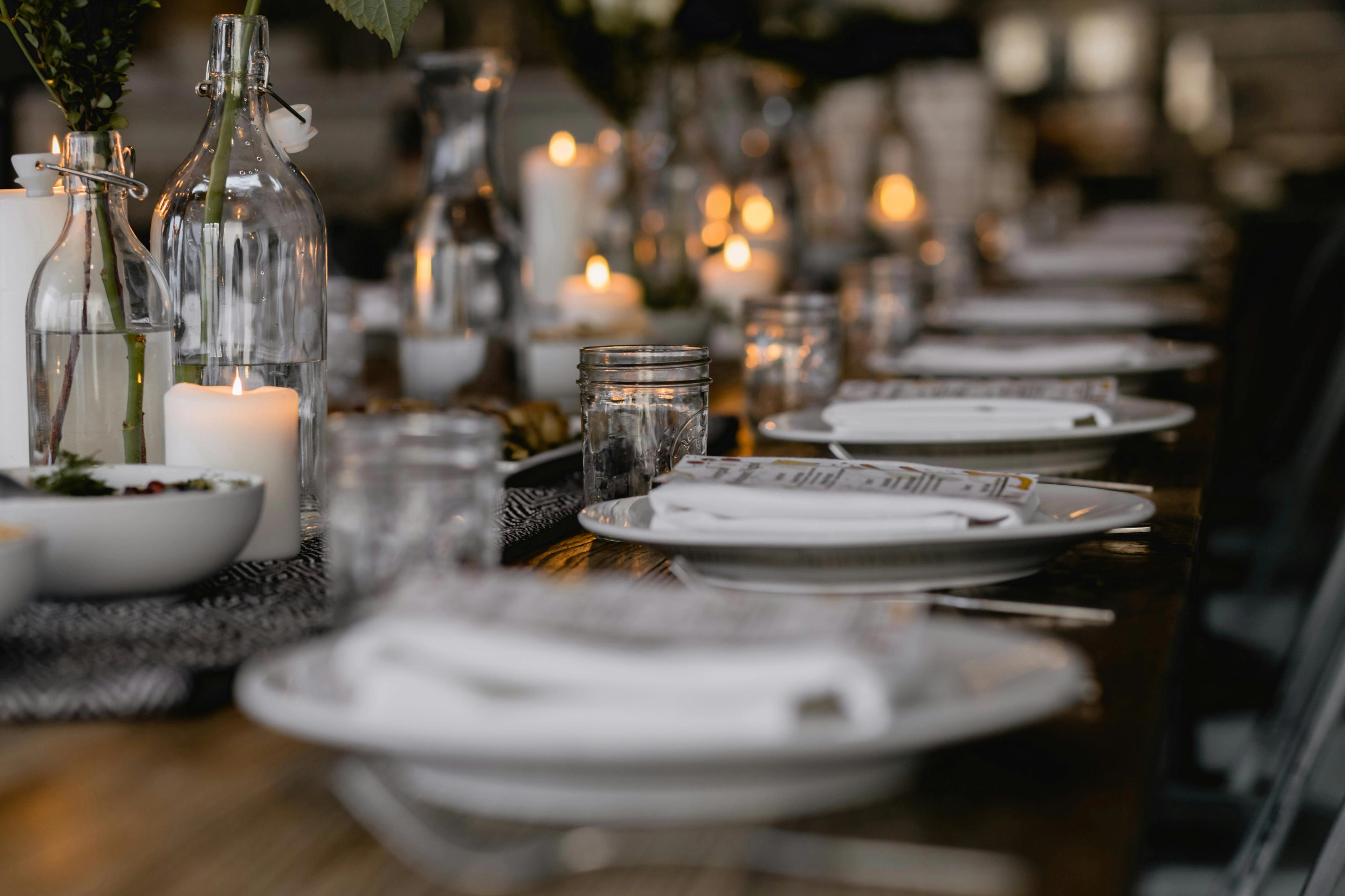 candlelit dinner tablescape