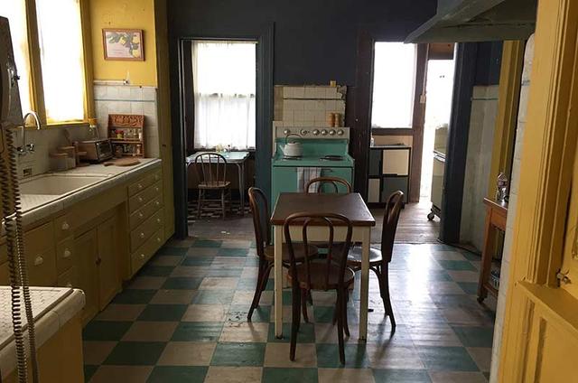 kithcen in 20th Century woman film