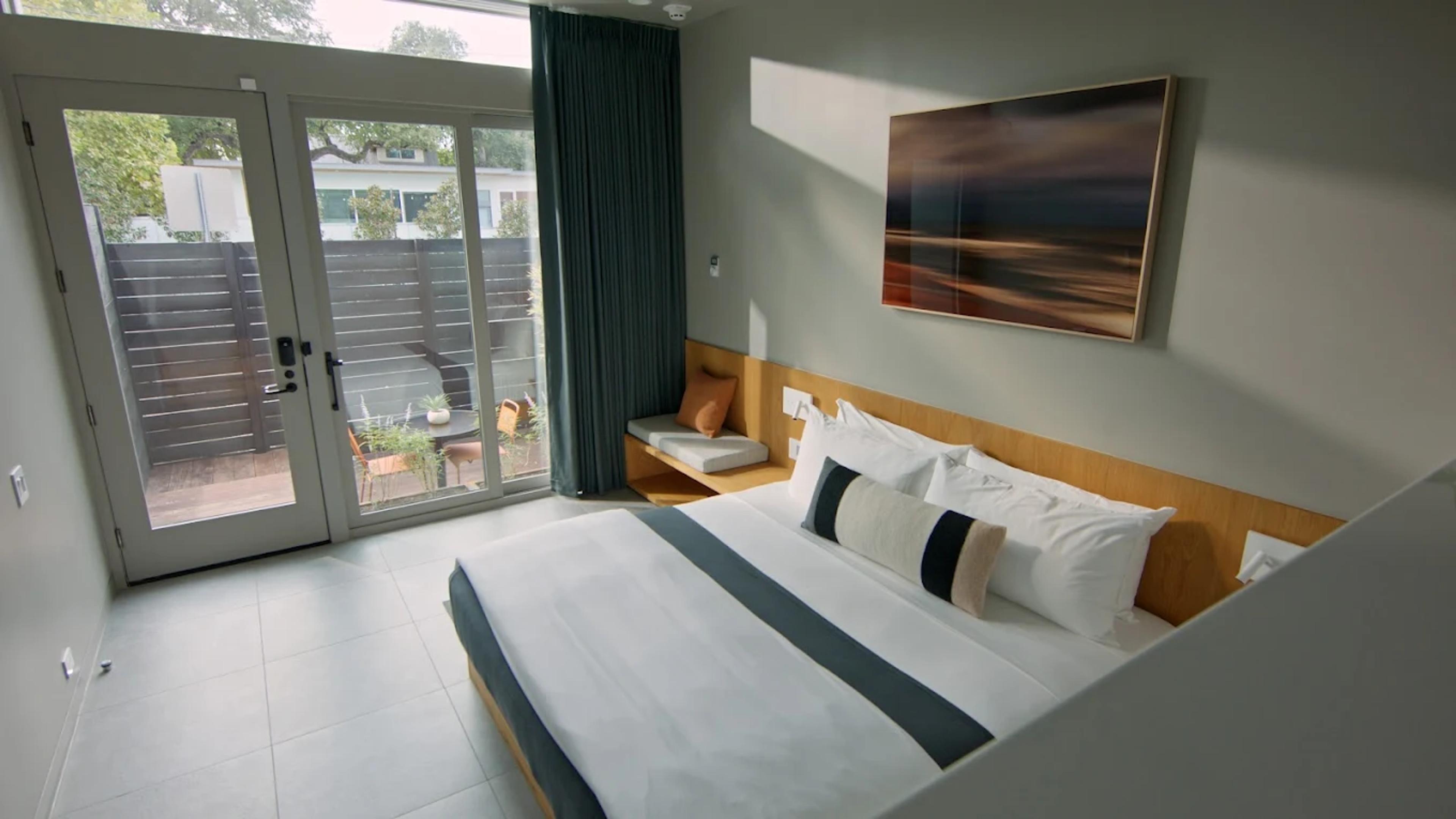 Frame Hotel