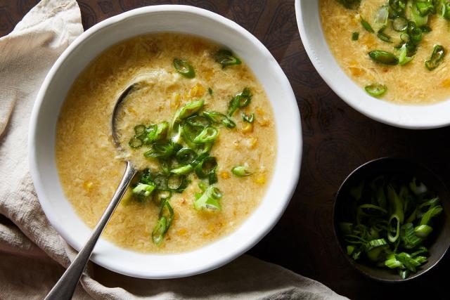 two bowls of 10-minute egg drop soup on table