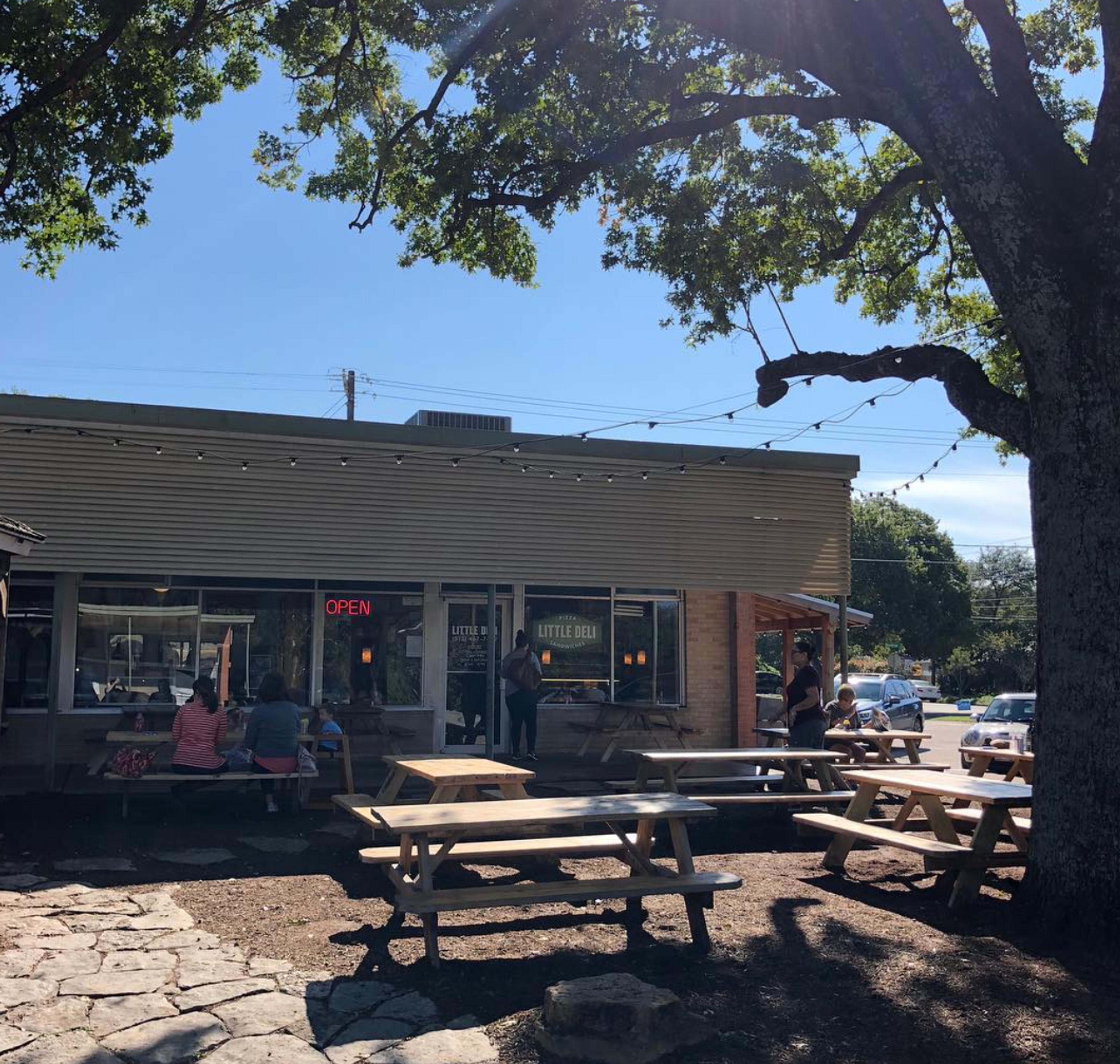 Little Deli outdoor seating