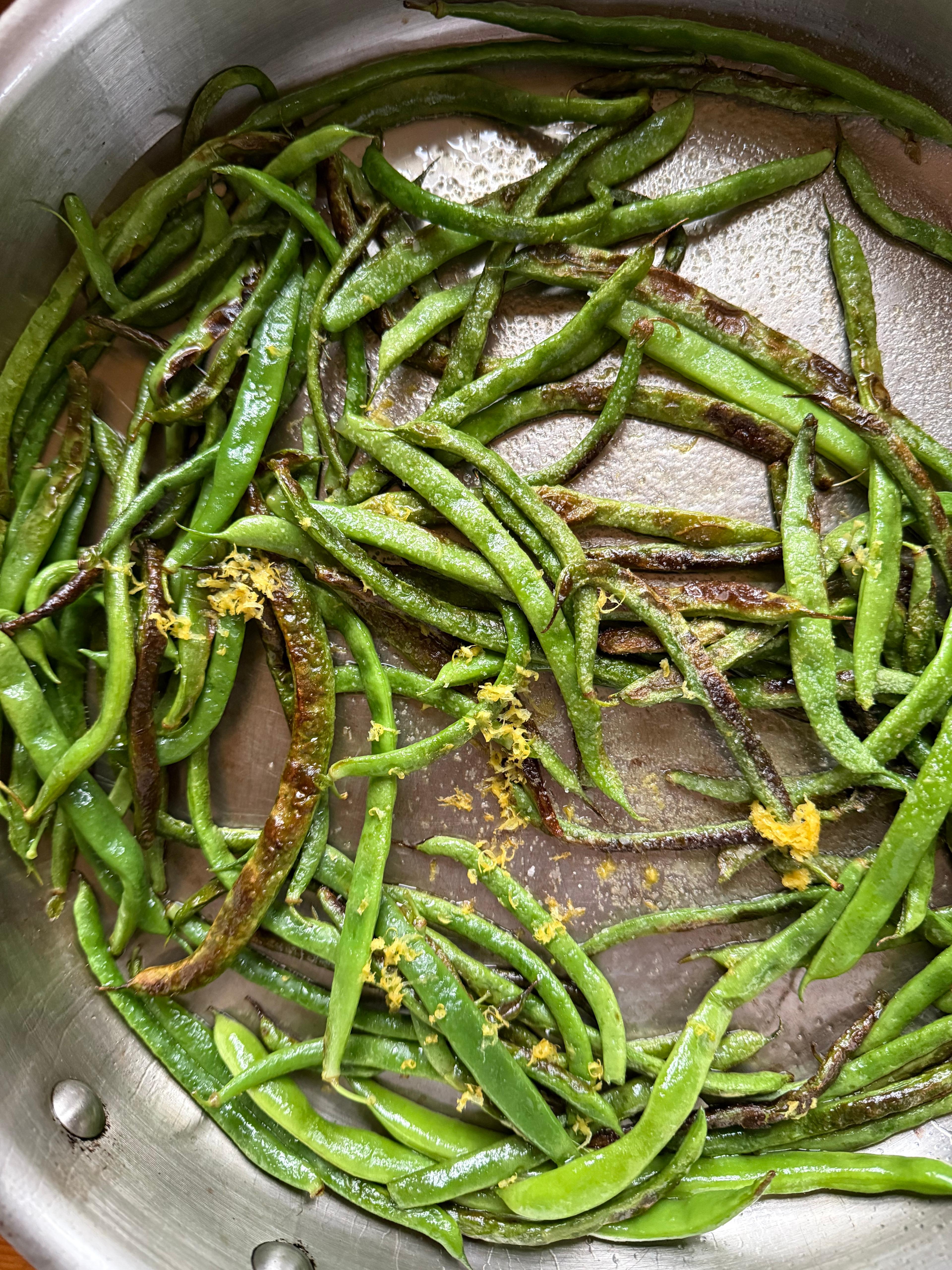 green beans on stove