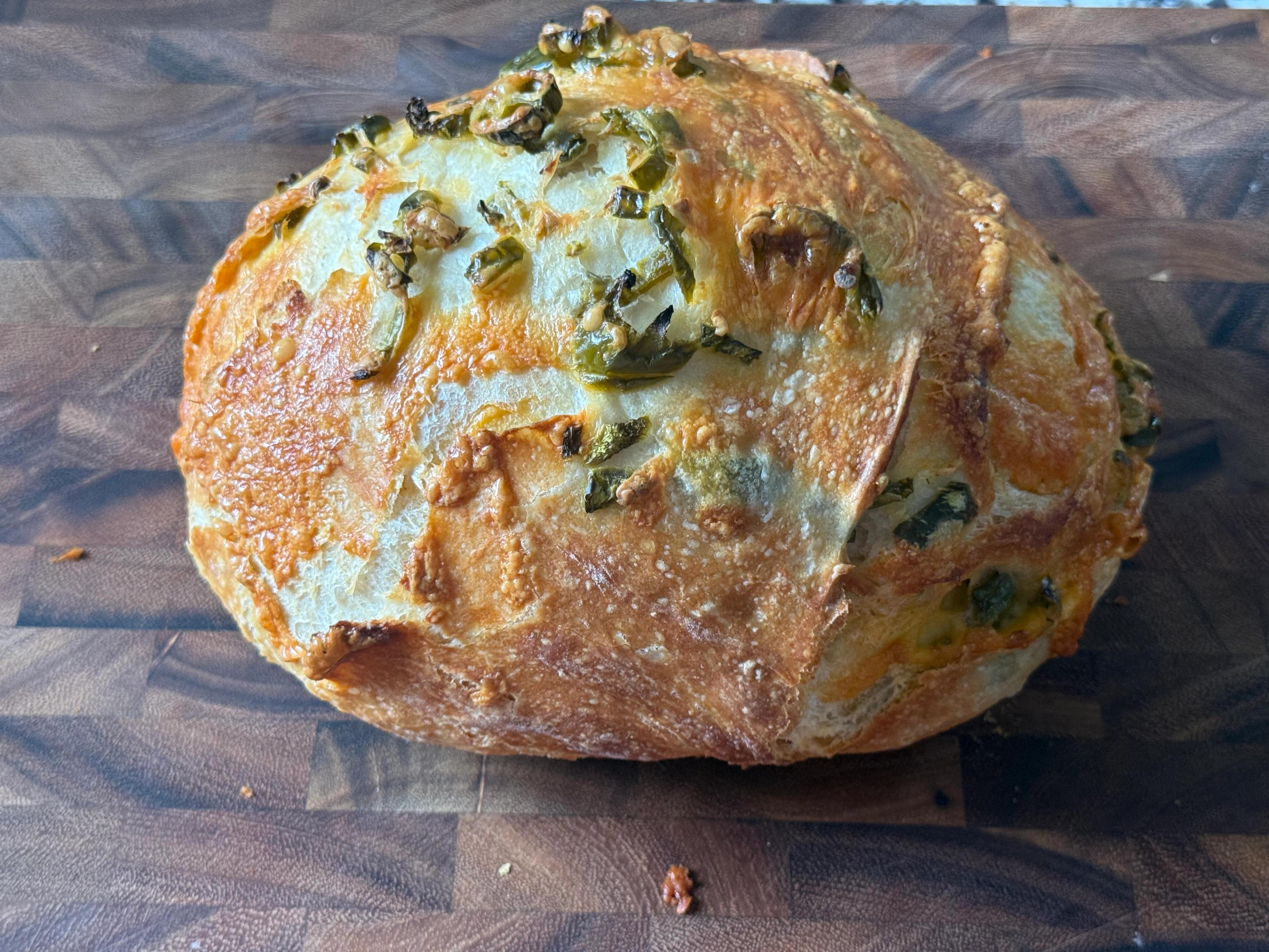 fresh loaf of no kneed cheddar jalapeno bread