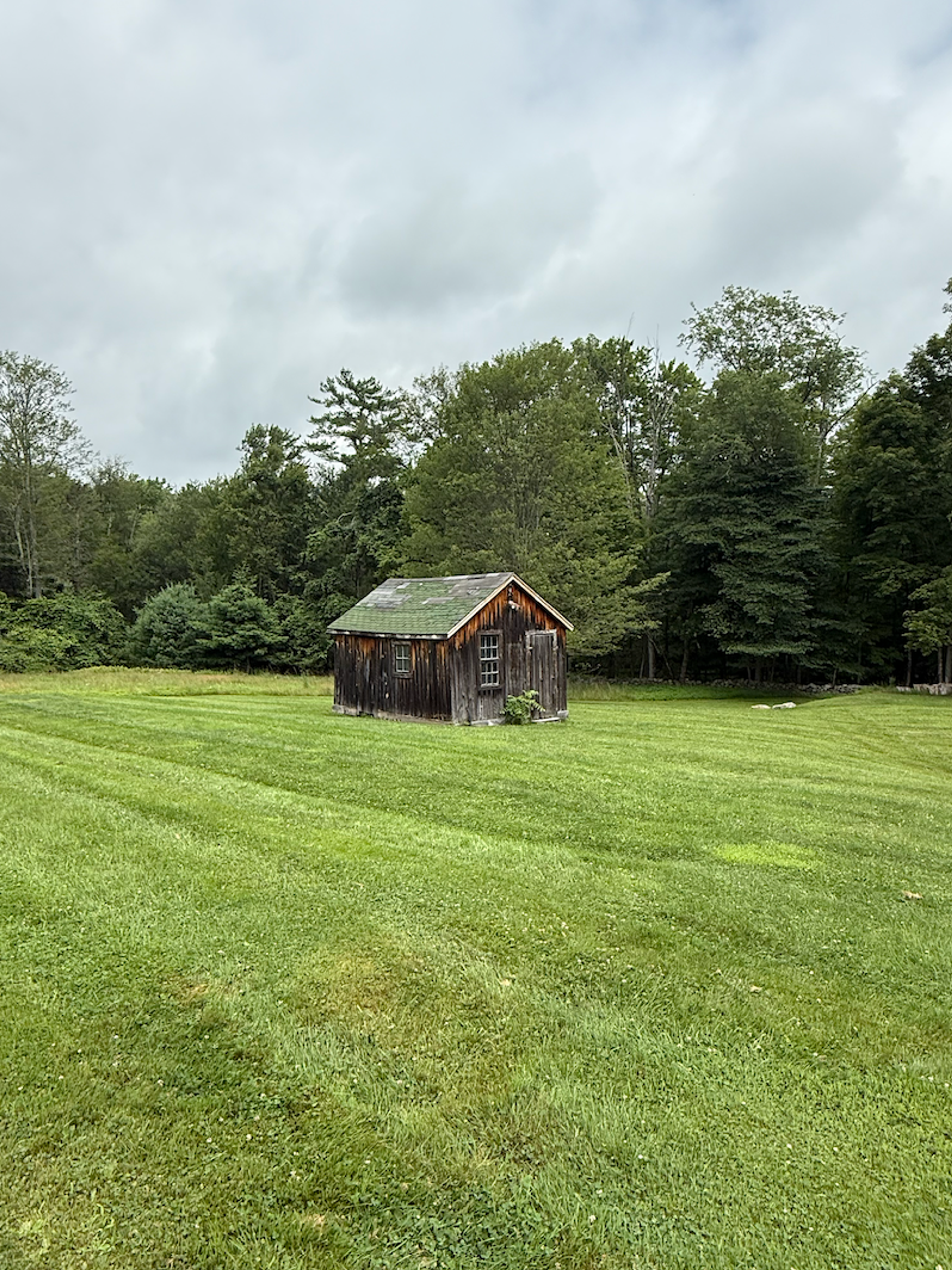 barn in field in upstate NY