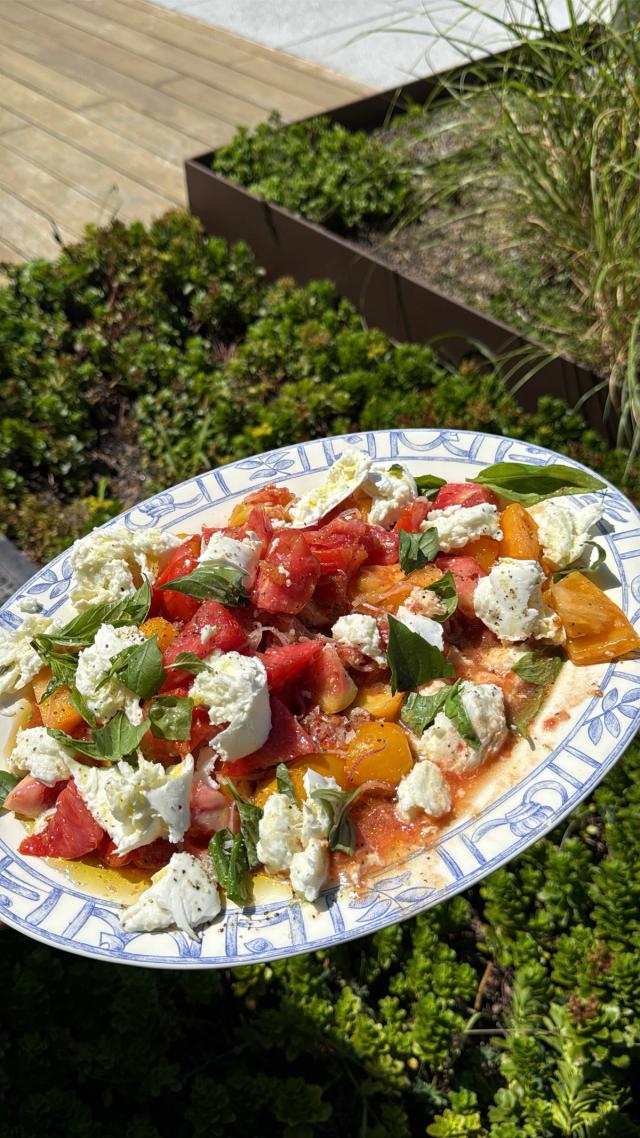 Tomato Salad With Tomato Dressing