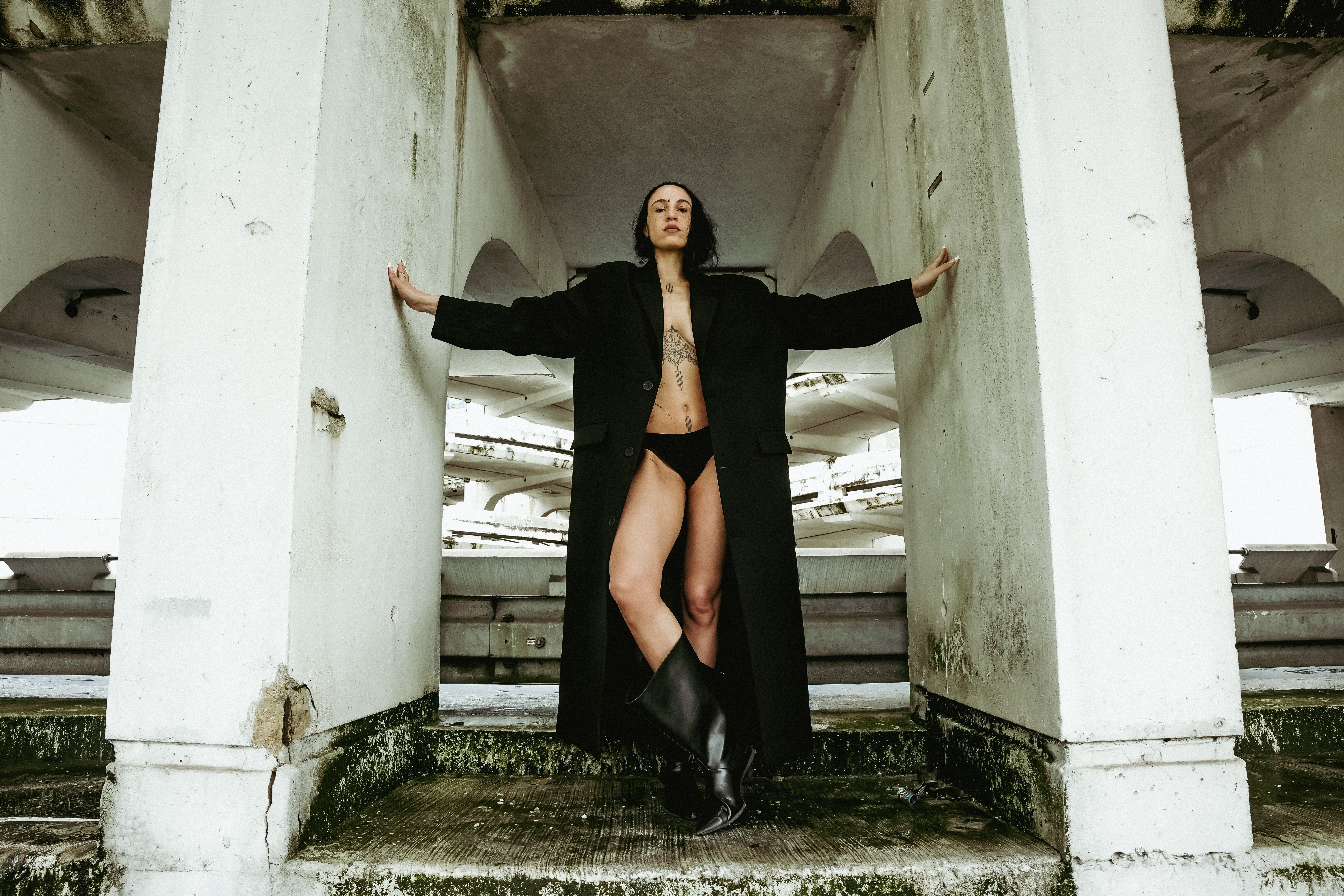 ZEUG, ZEUG AGENCY, HERA, KRIS ALEXANDER SS25, CAMPAIGN,