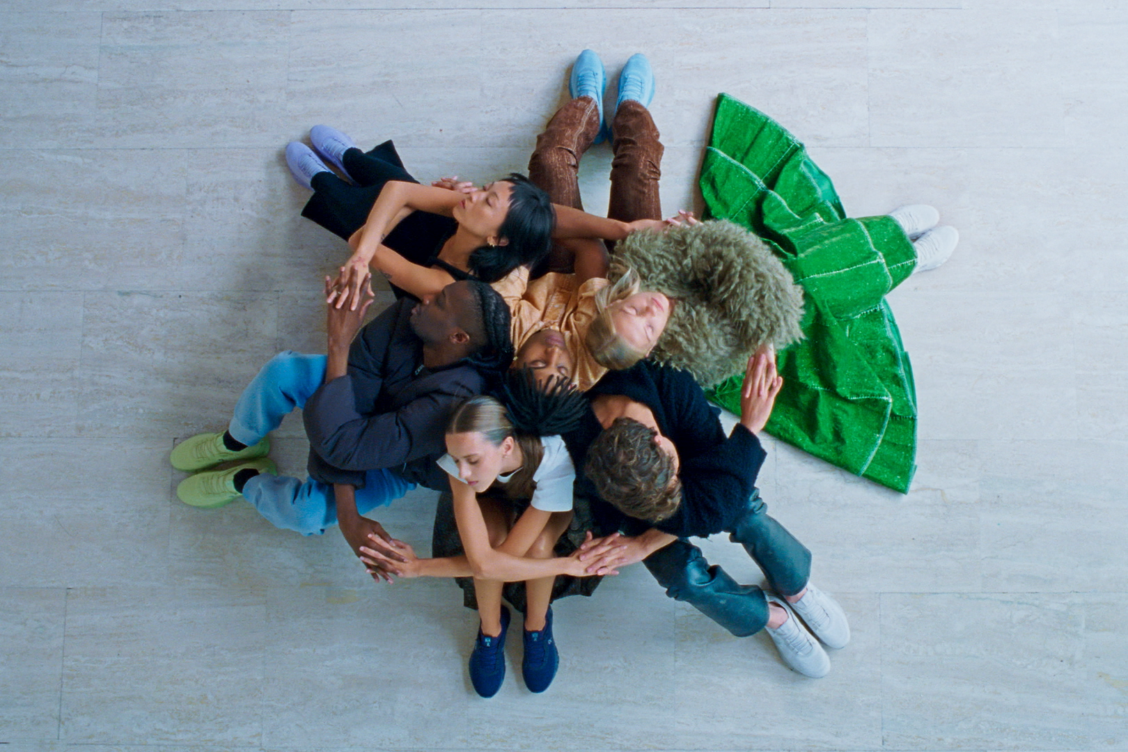 zeug, zeug agency, Loewe, On, Leo Walk, agent image, agency, choreography, la marche bleue, dance, ballet, movement direction