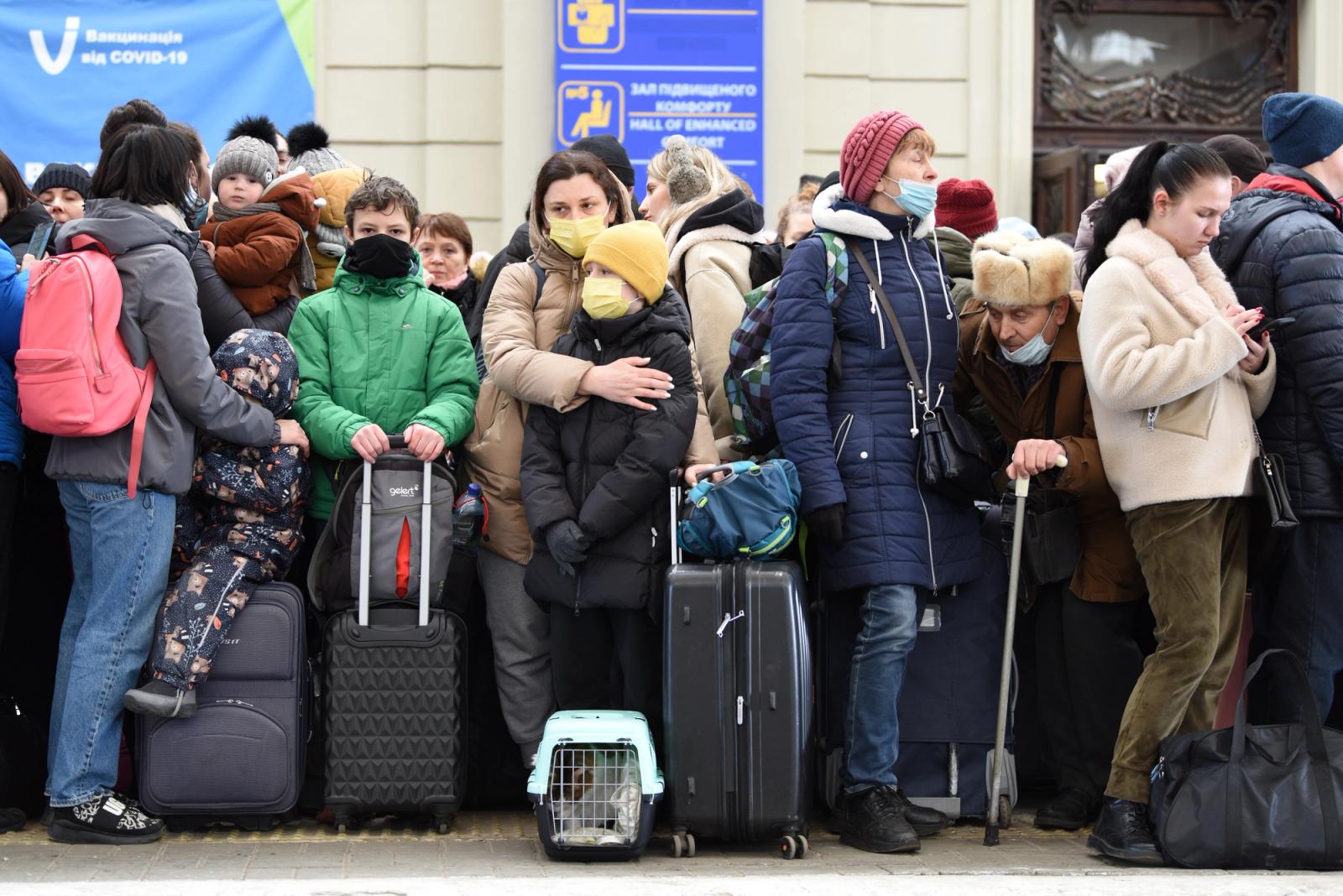 People in railway station of western Ukrainian city of Lviv waiting for the train to Poland, shown on an unbiased Canadian news source