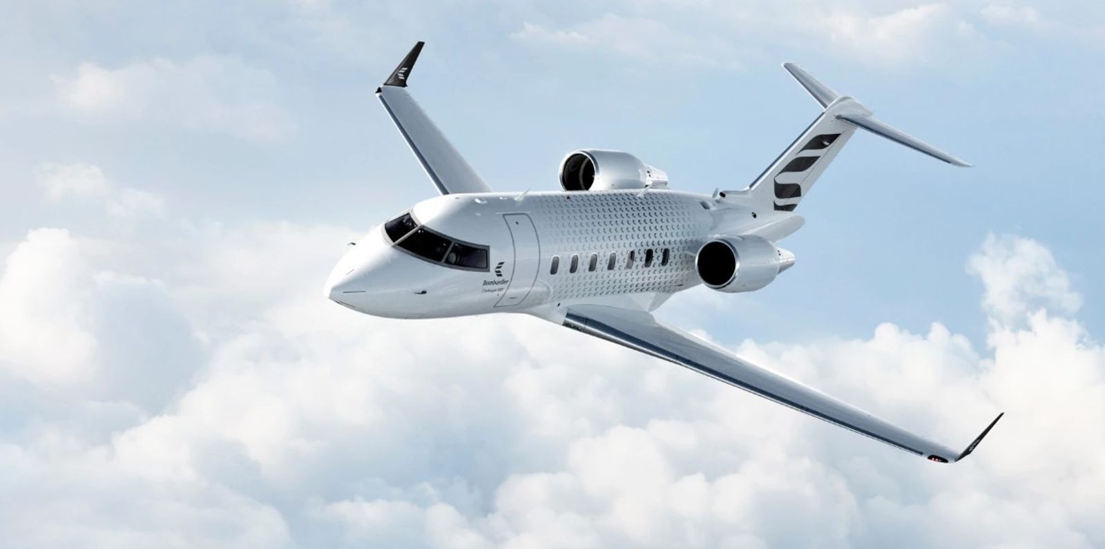 A Bombardier Challenger 650 jet airborne