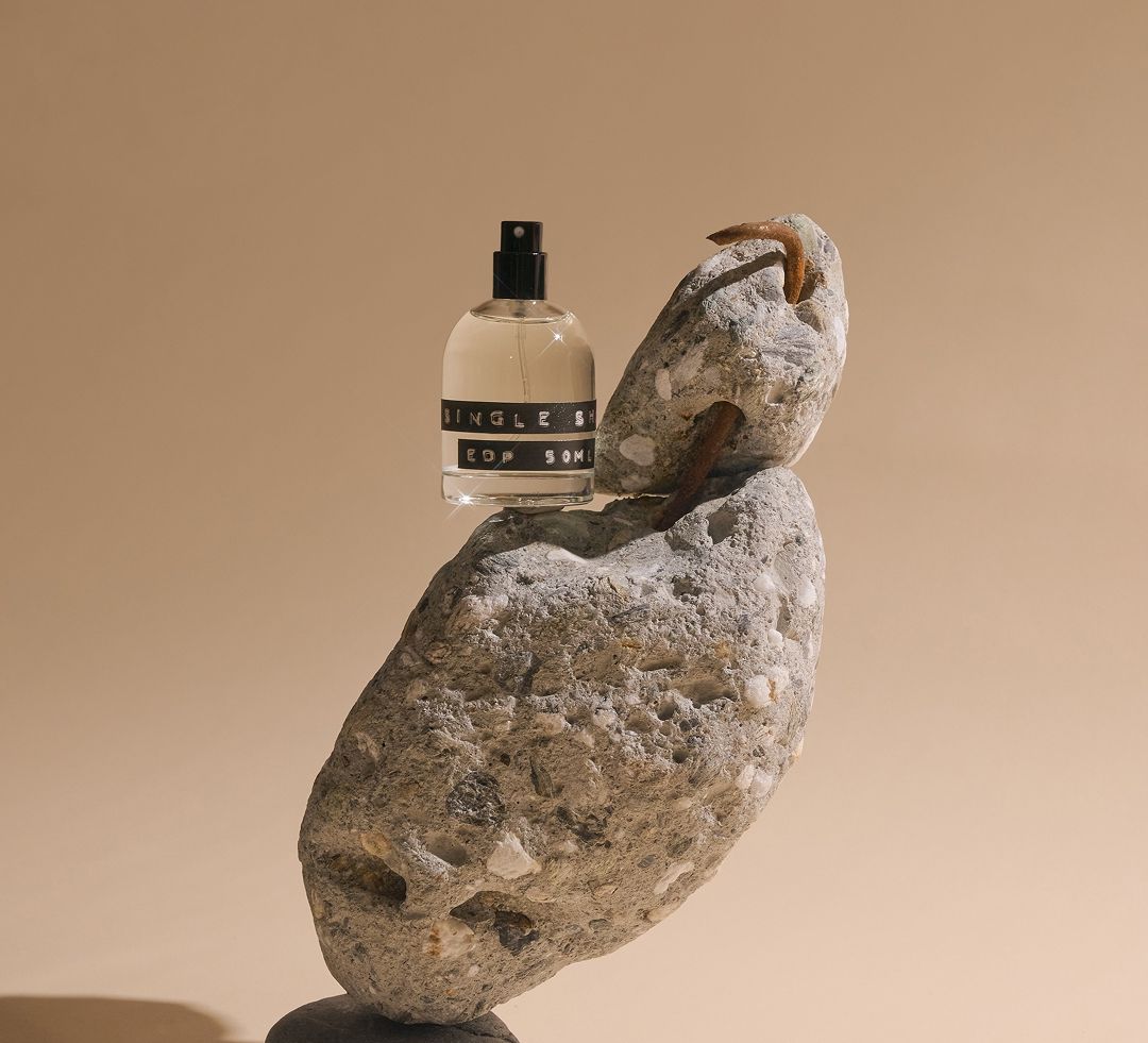 Nose of Gatsby with one of their stunning Perfume Bottles– exhibitor at Polaris Olfactive Week