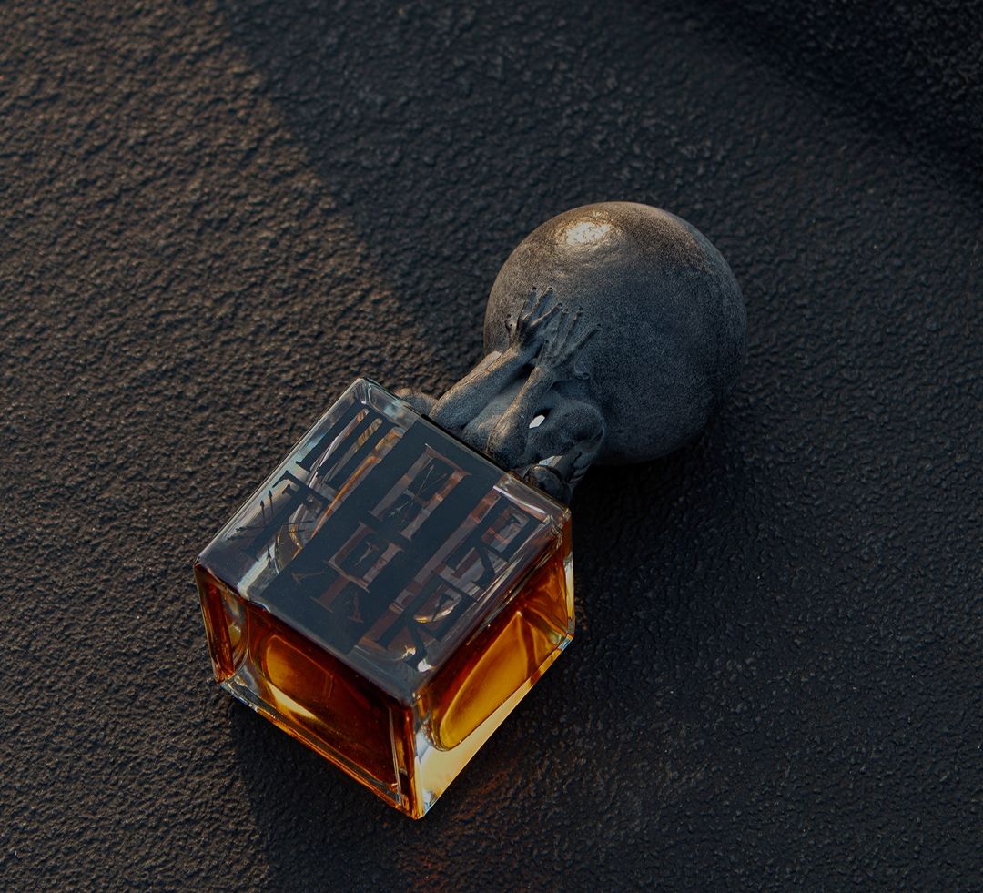 Profundum with this state of the art perfume bottle– exhibitor at Polaris Olfactive Week