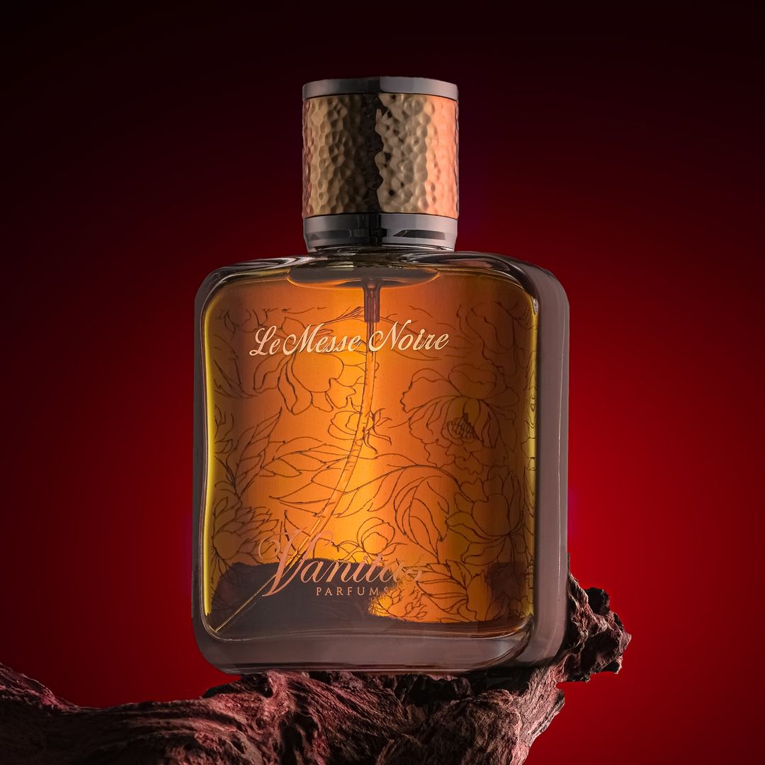 Vanitas Parfums with with "Messe Noire" Perfume Bottle– exhibitor at Polaris Olfactive Week