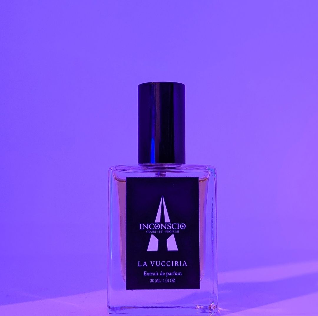 Inconscio with his perfume "La Vucciria"– exhibitor at Polaris Olfactive Week