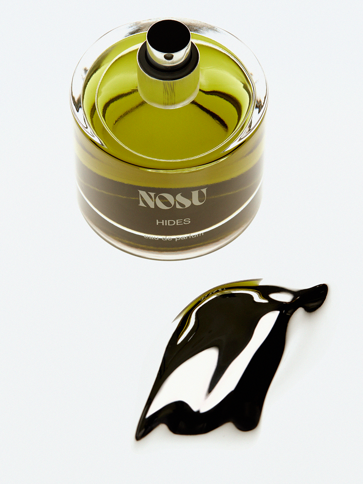 Signature ‘Liquid Contour’ bottle